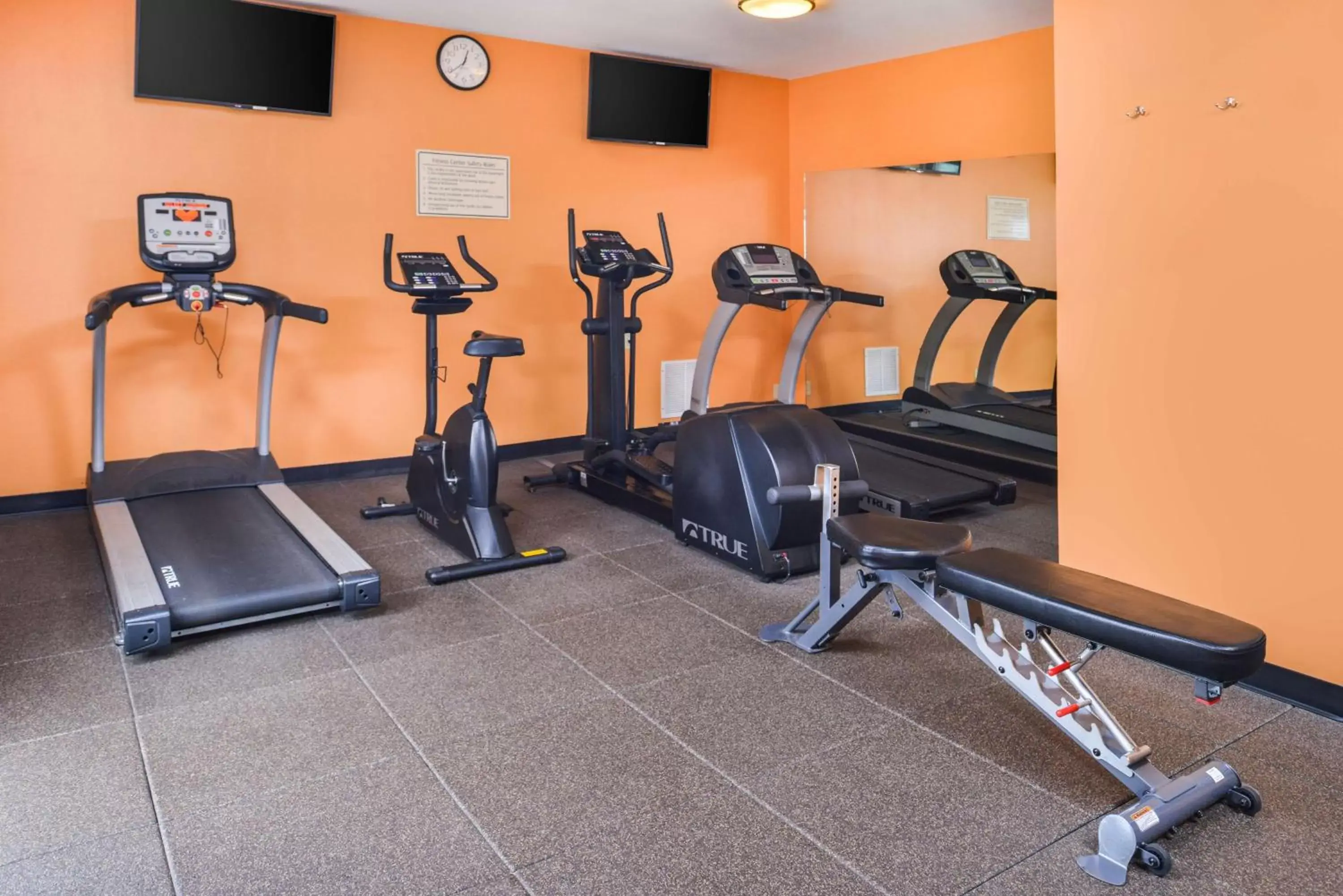 Fitness centre/facilities, Fitness Center/Facilities in Best Western Plus Rama Inn