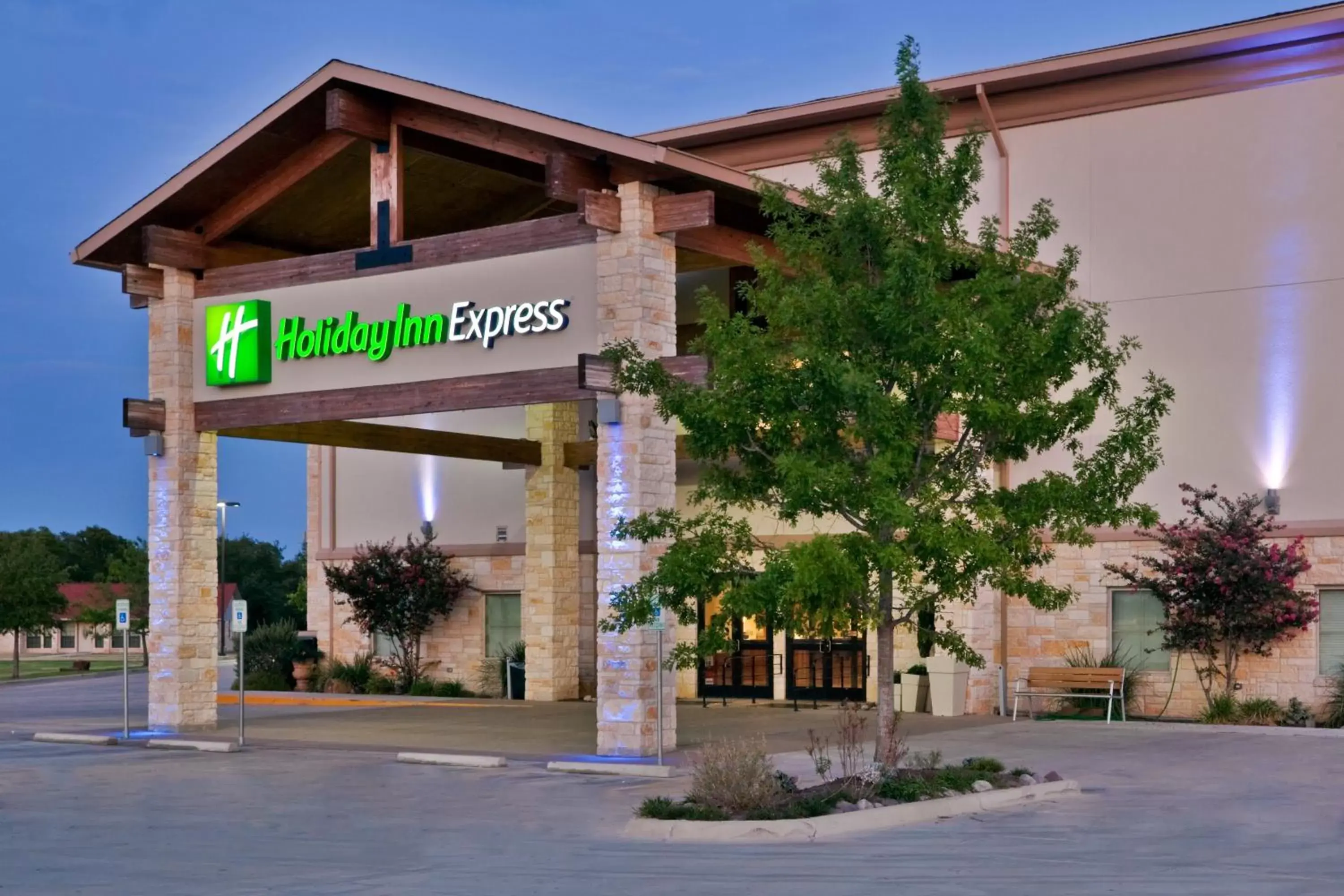 Property Building in Holiday Inn Express of Salado-Belton, an IHG Hotel