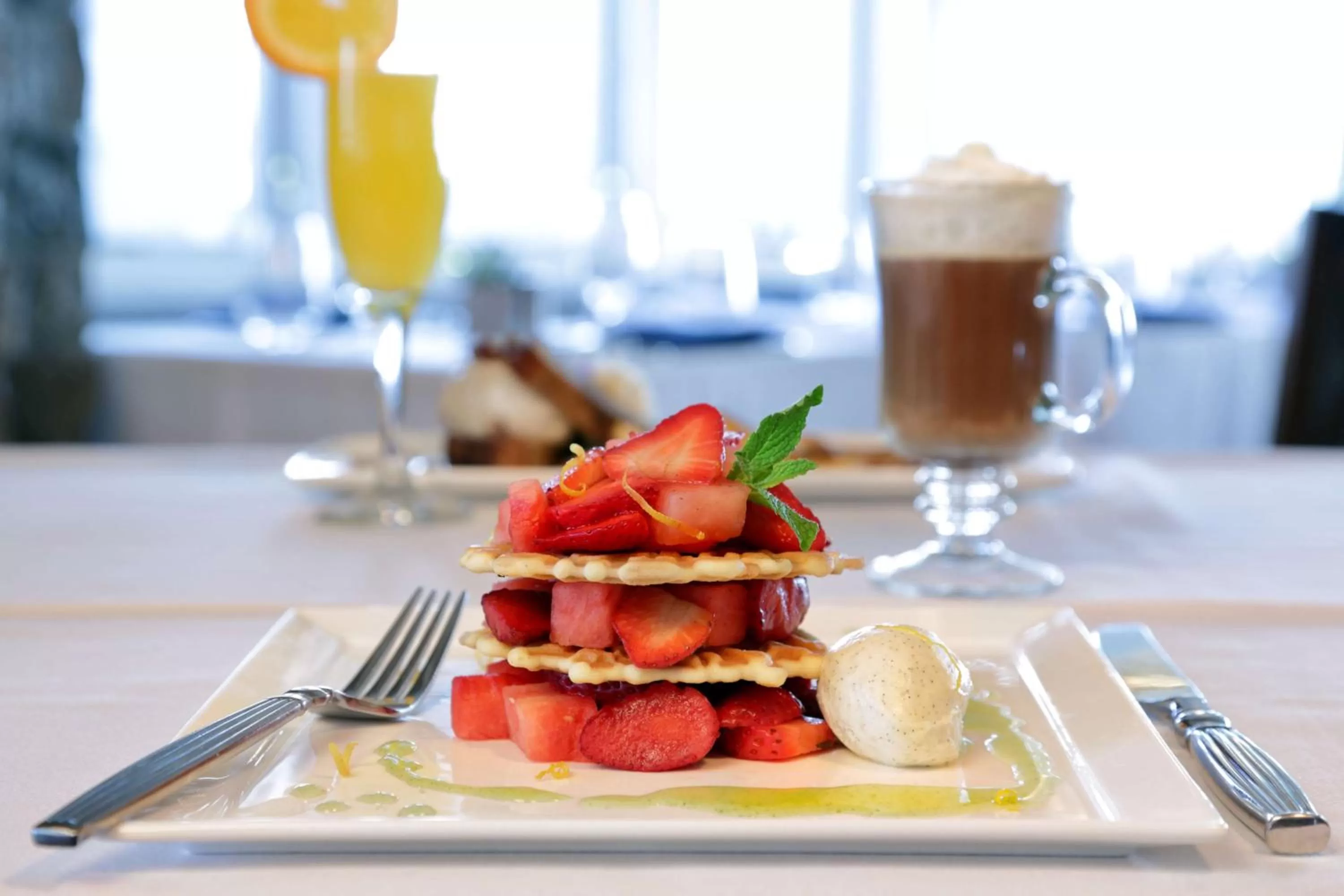 Restaurant/places to eat in Madison Beach Hotel, Curio Collection by Hilton