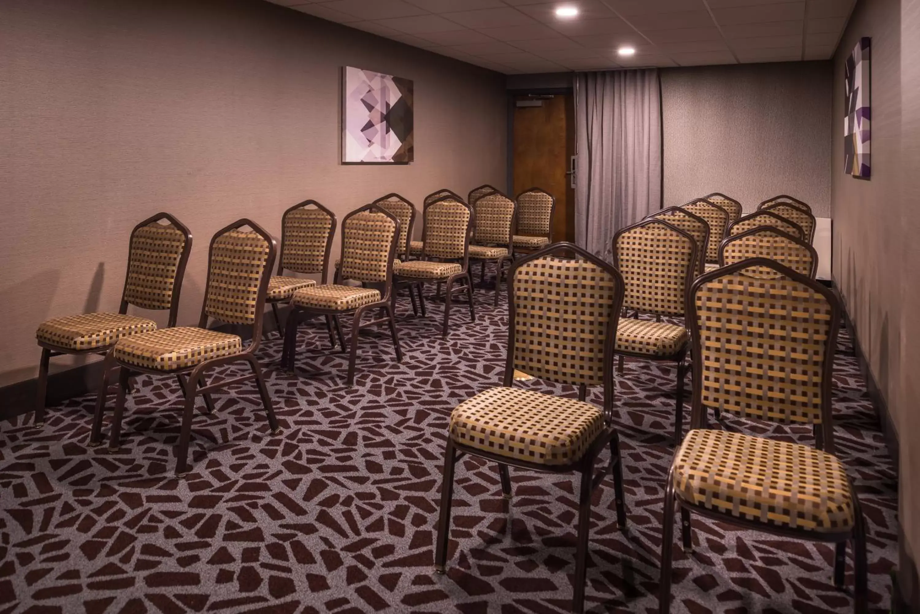 Meeting/conference room in Holiday Inn Auburn-Finger Lakes Region, an IHG Hotel