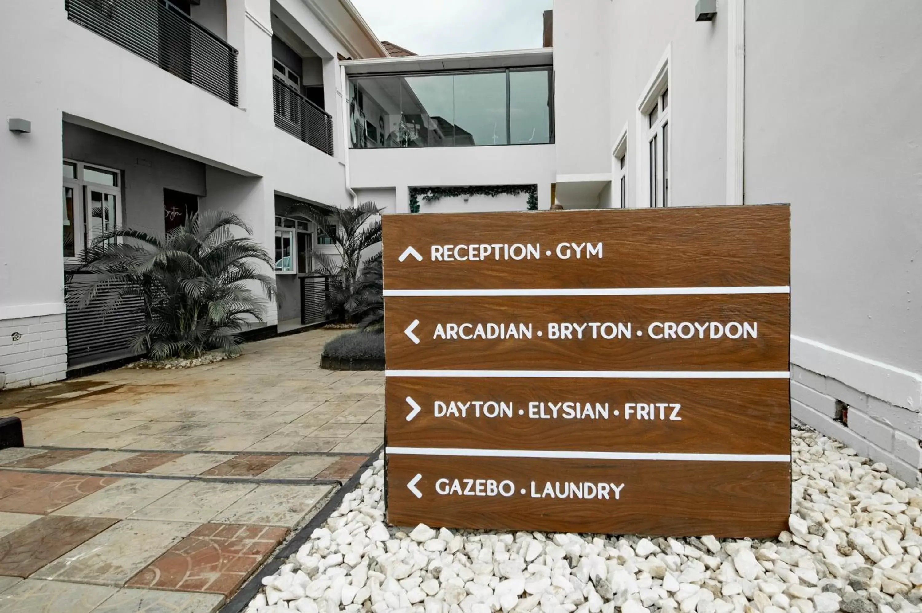 Property building in Whytescape Serviced Apartments Property building in Whytescape Serviced Apartments