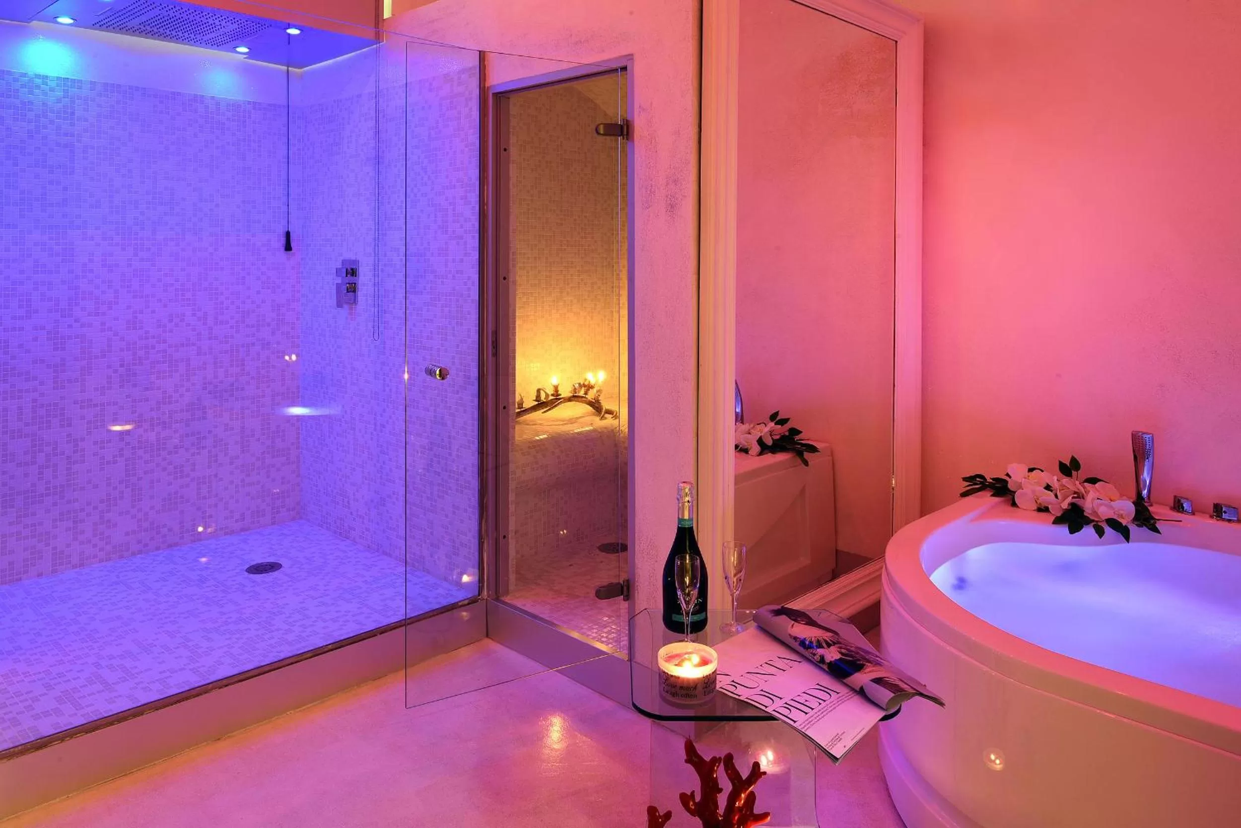 Hot Tub in Barbarella Spa