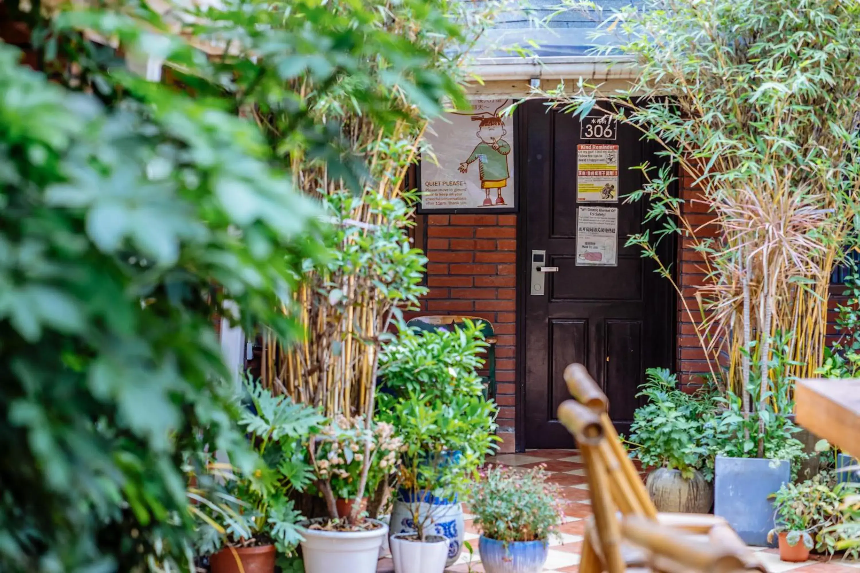 Patio in Chengdu Mix Hostel Backpackers