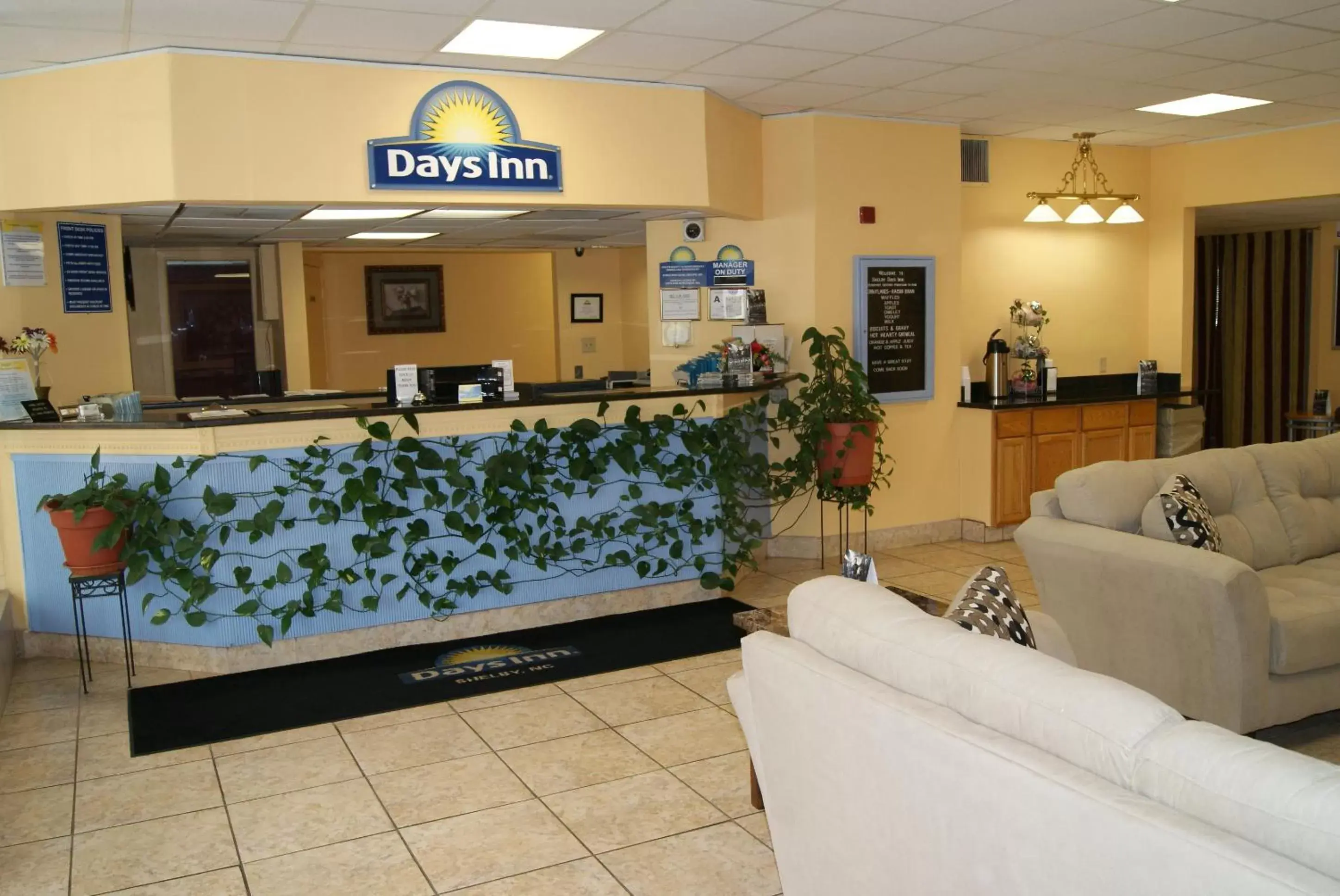 Lobby or reception, Lobby/Reception in Days Inn by Wyndham Shelby