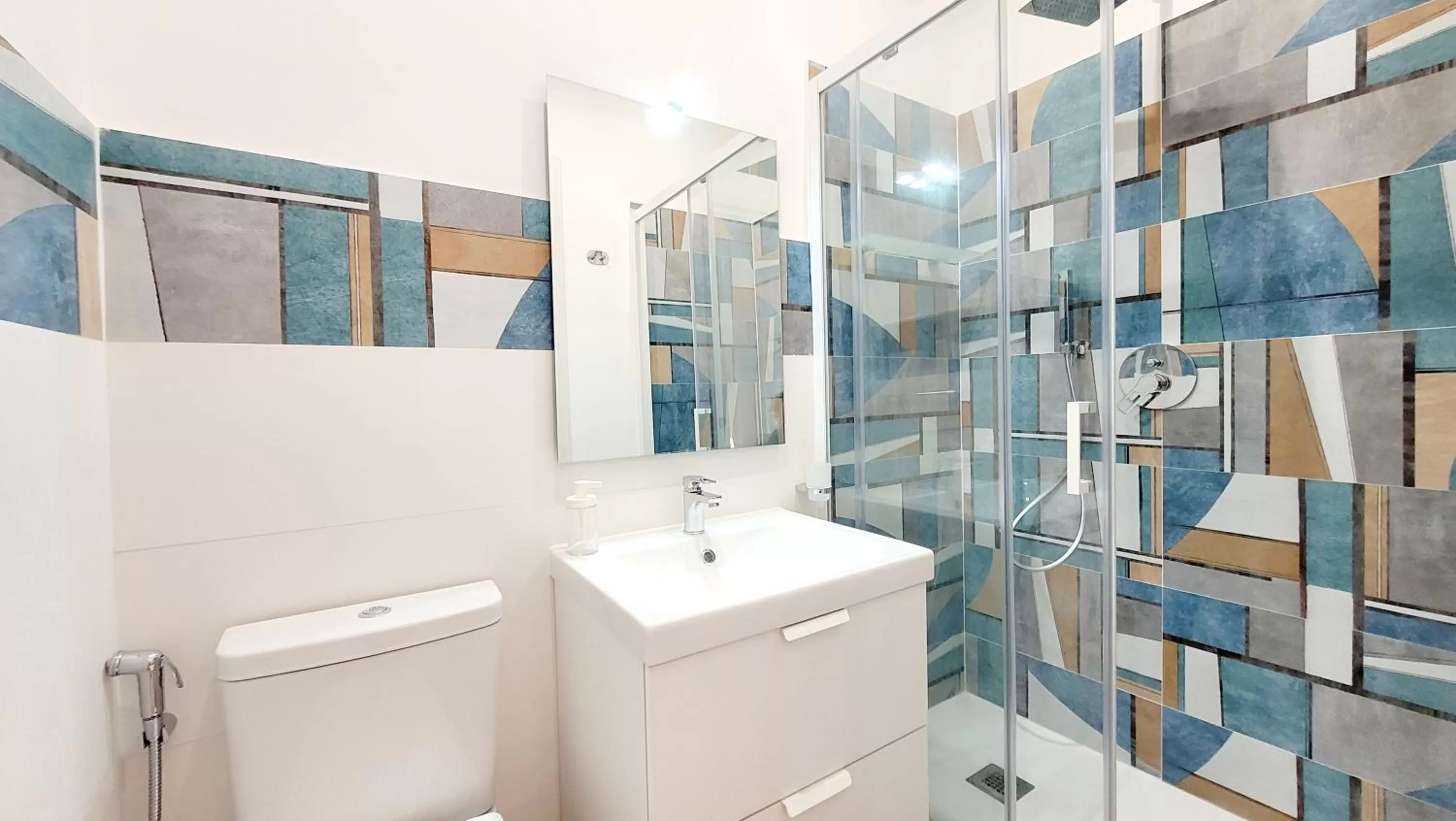 Bathroom in Zanzi 's Charming Rooms