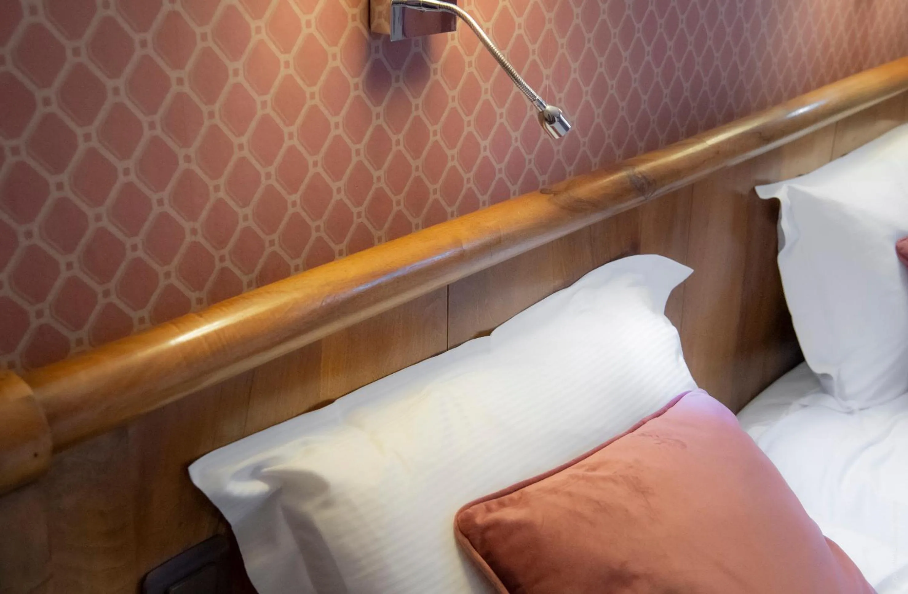 Decorative detail, Bed in Hotel de Charme La Bonne Adresse - Logis hotels