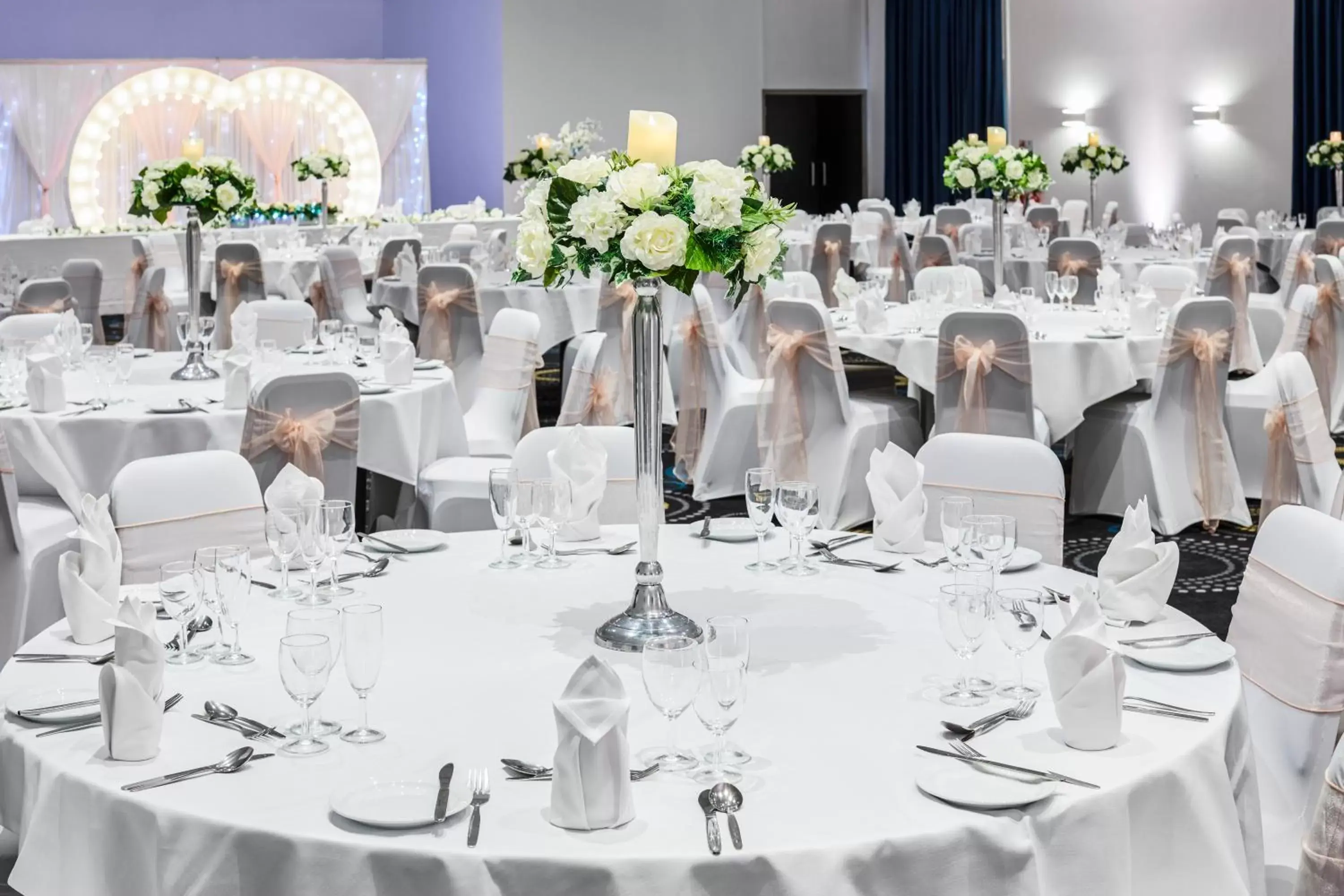 Restaurant/places to eat, Banquet Facilities in Mercure Telford Centre Hotel