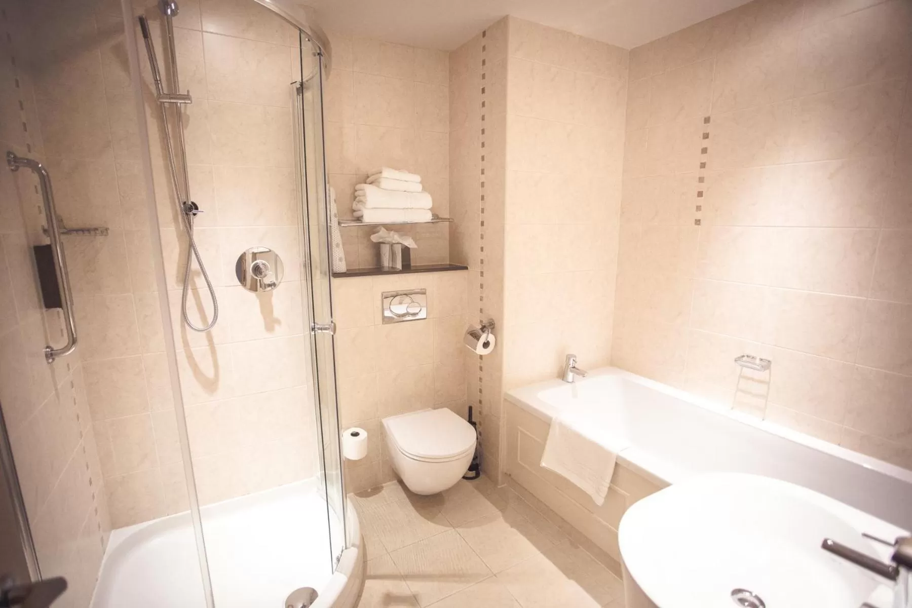 Bathroom in Lanhydrock Hotel & Golf Club