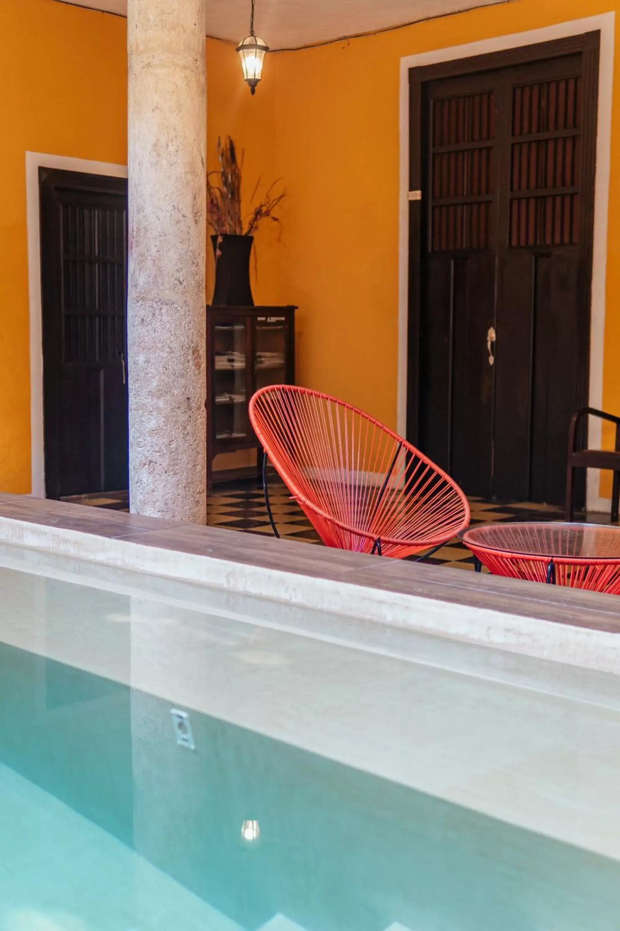 Swimming Pool in Hotel Santiago