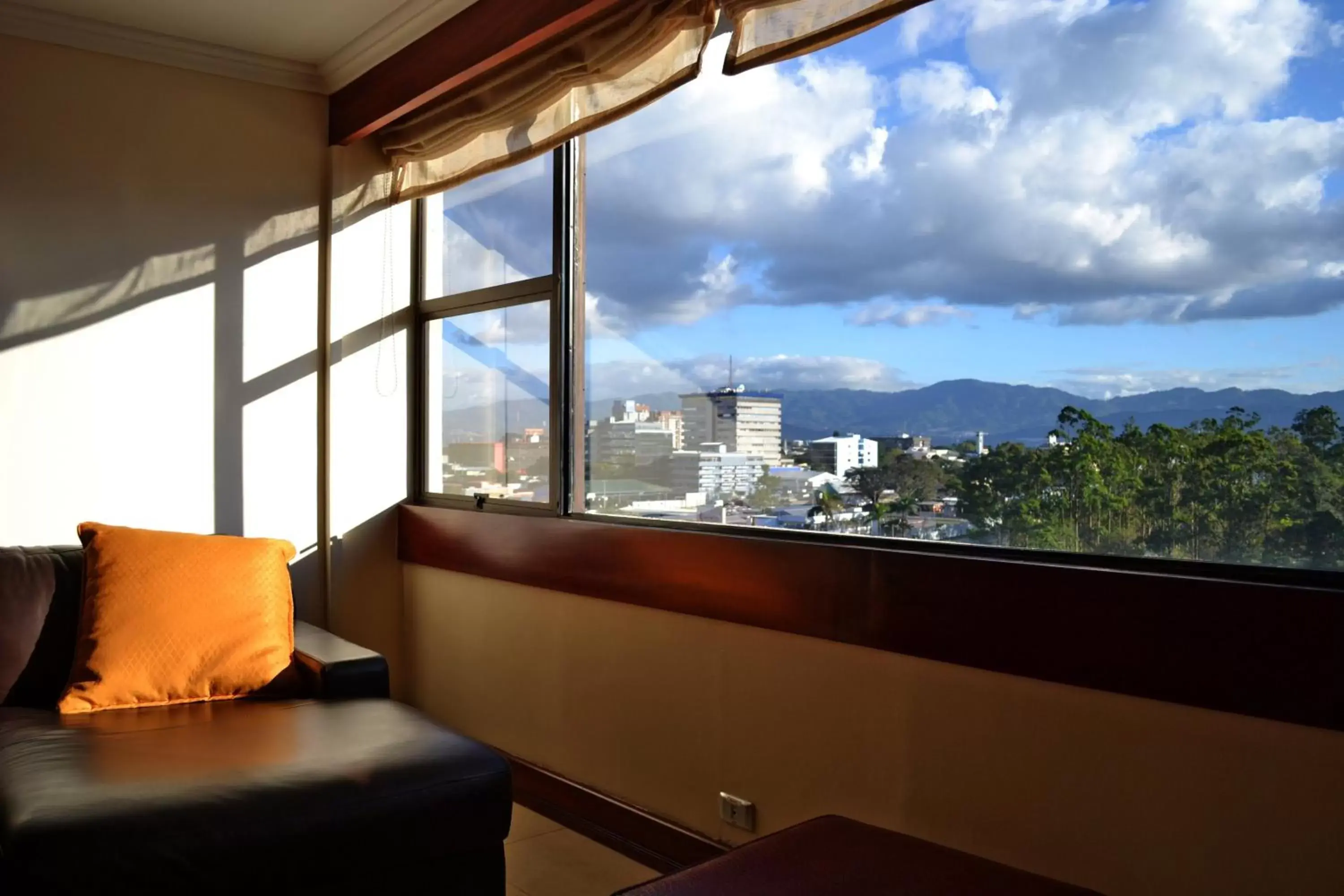 Bedroom in Crowne Plaza San Jose La Sabana, an IHG Hotel