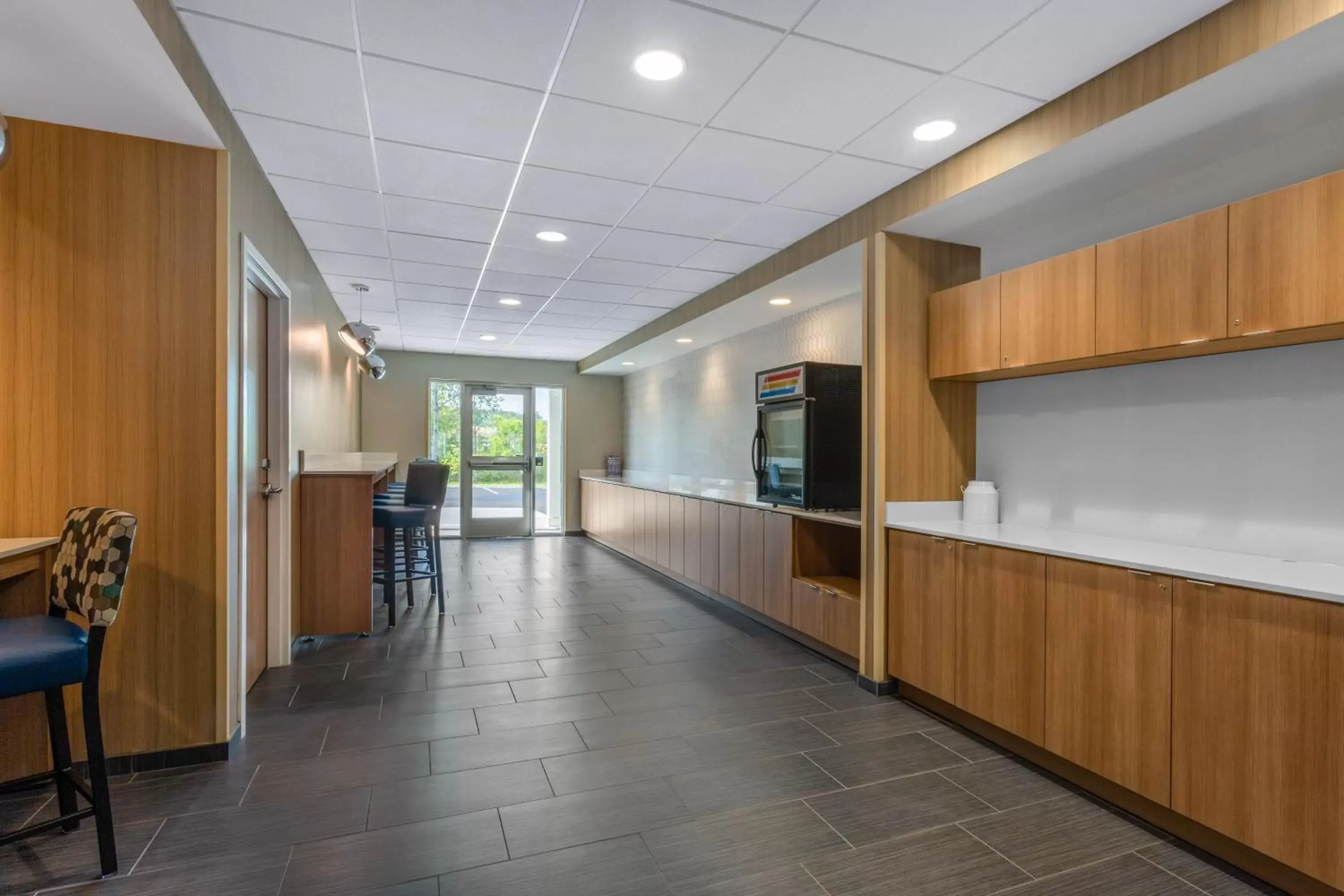 Dining area, Lobby/Reception in Microtel Inn & Suites by Wyndham Amsterdam