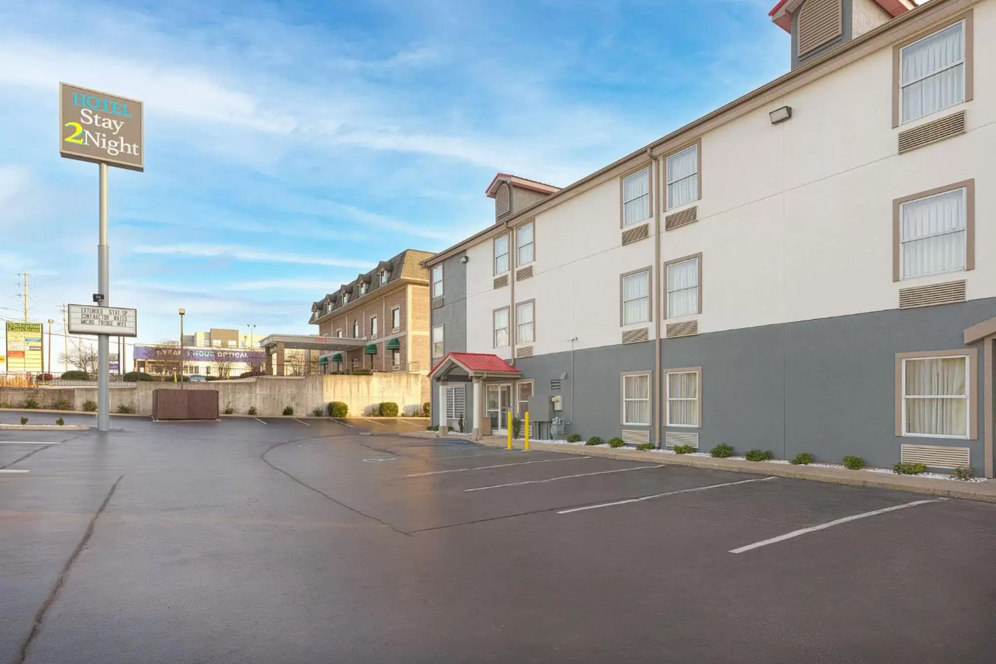 Property building in SureStay Plus Hotel Chattanooga Hamilton Place by Best Western