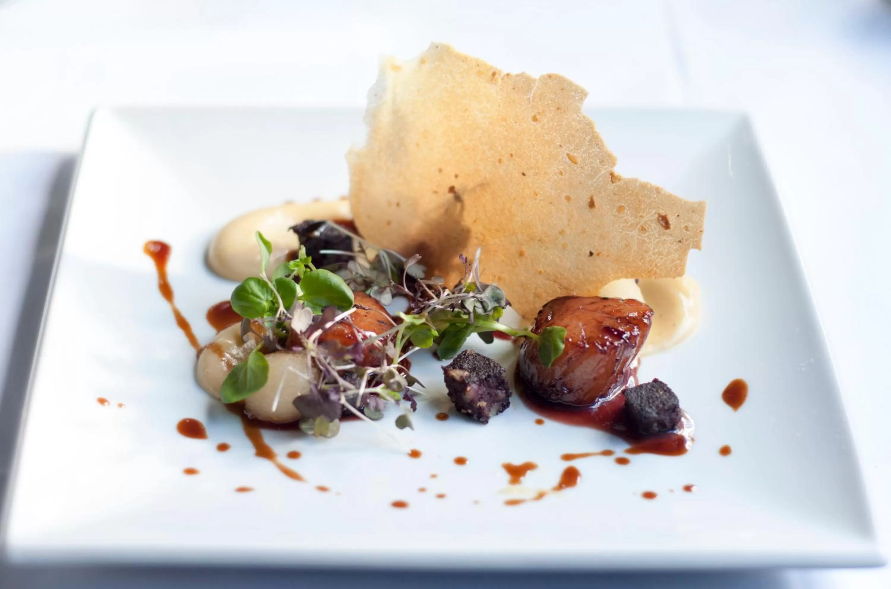 Restaurant/places to eat in Mermaid Inn