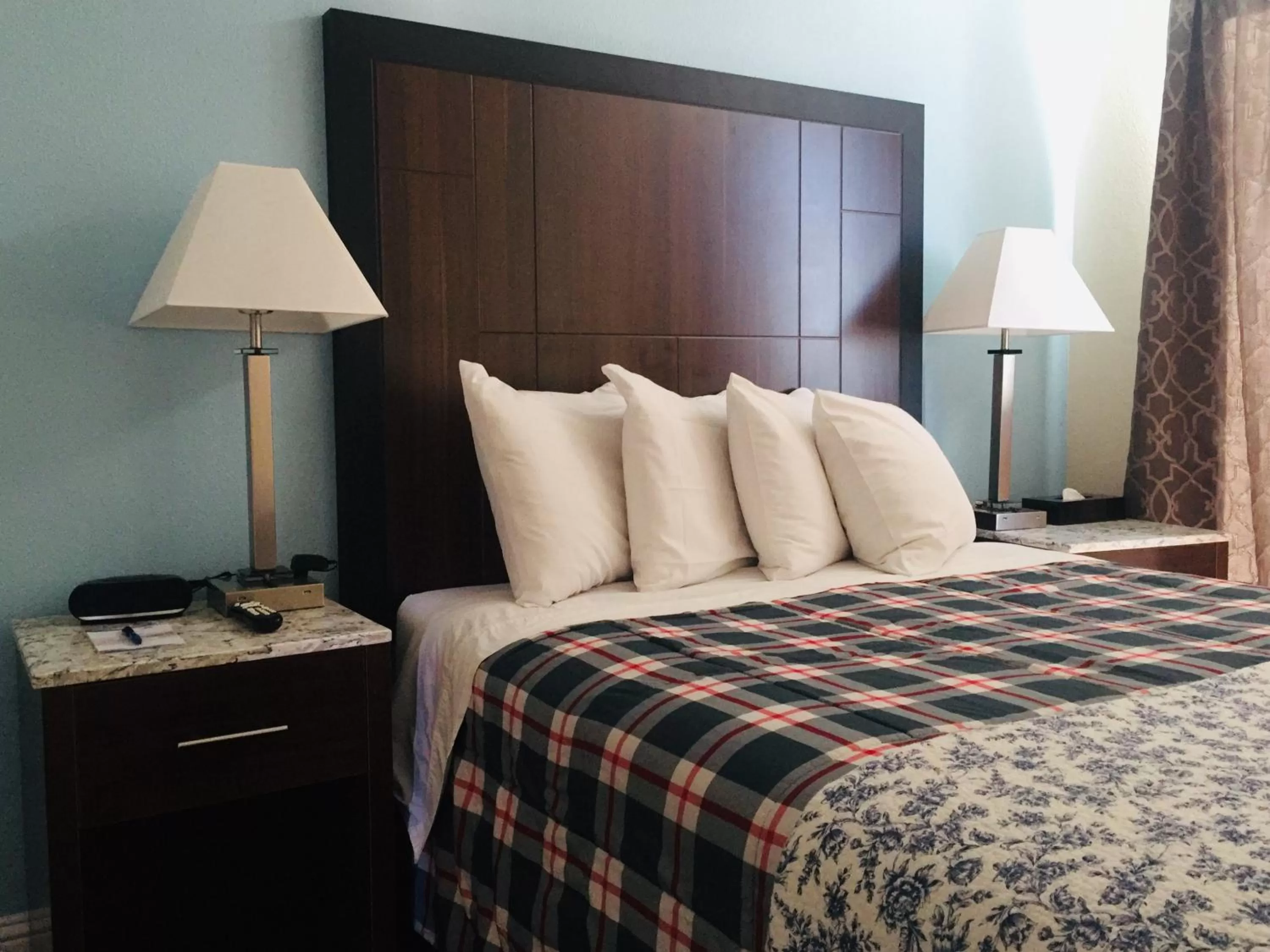 Bed in Dolphin Cove Motel