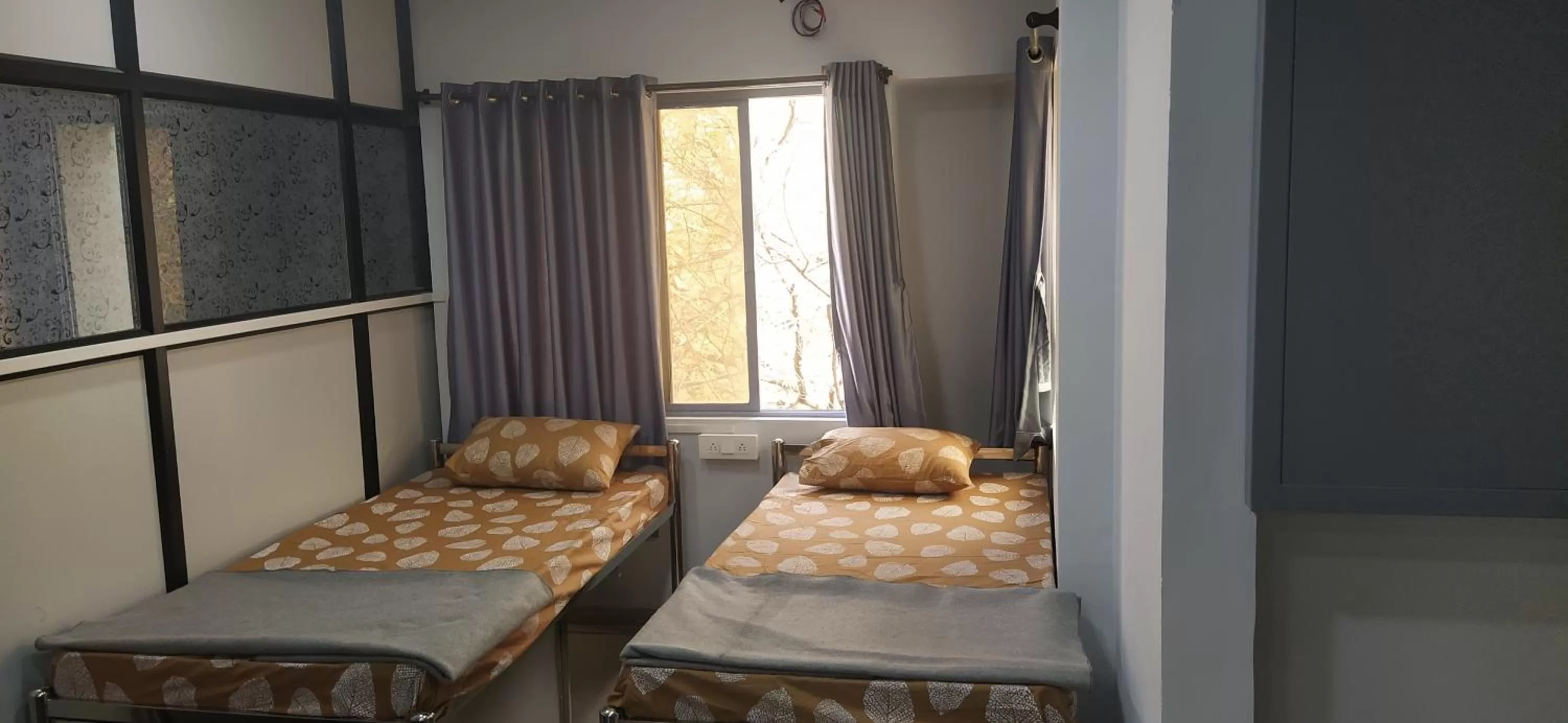 Bed in Shiv Sai Dormitory