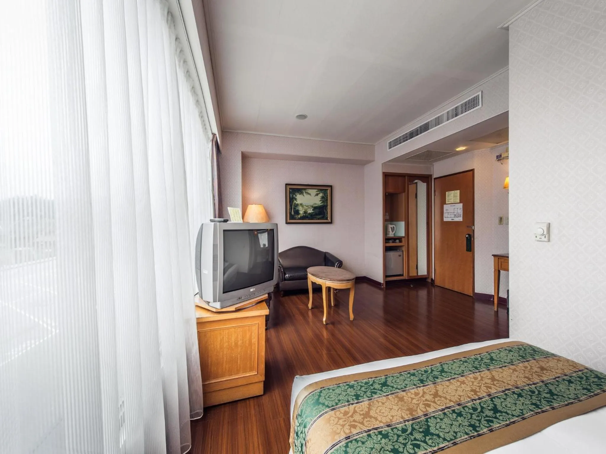 Photo of the whole room, Bed in Da Shih Hotel