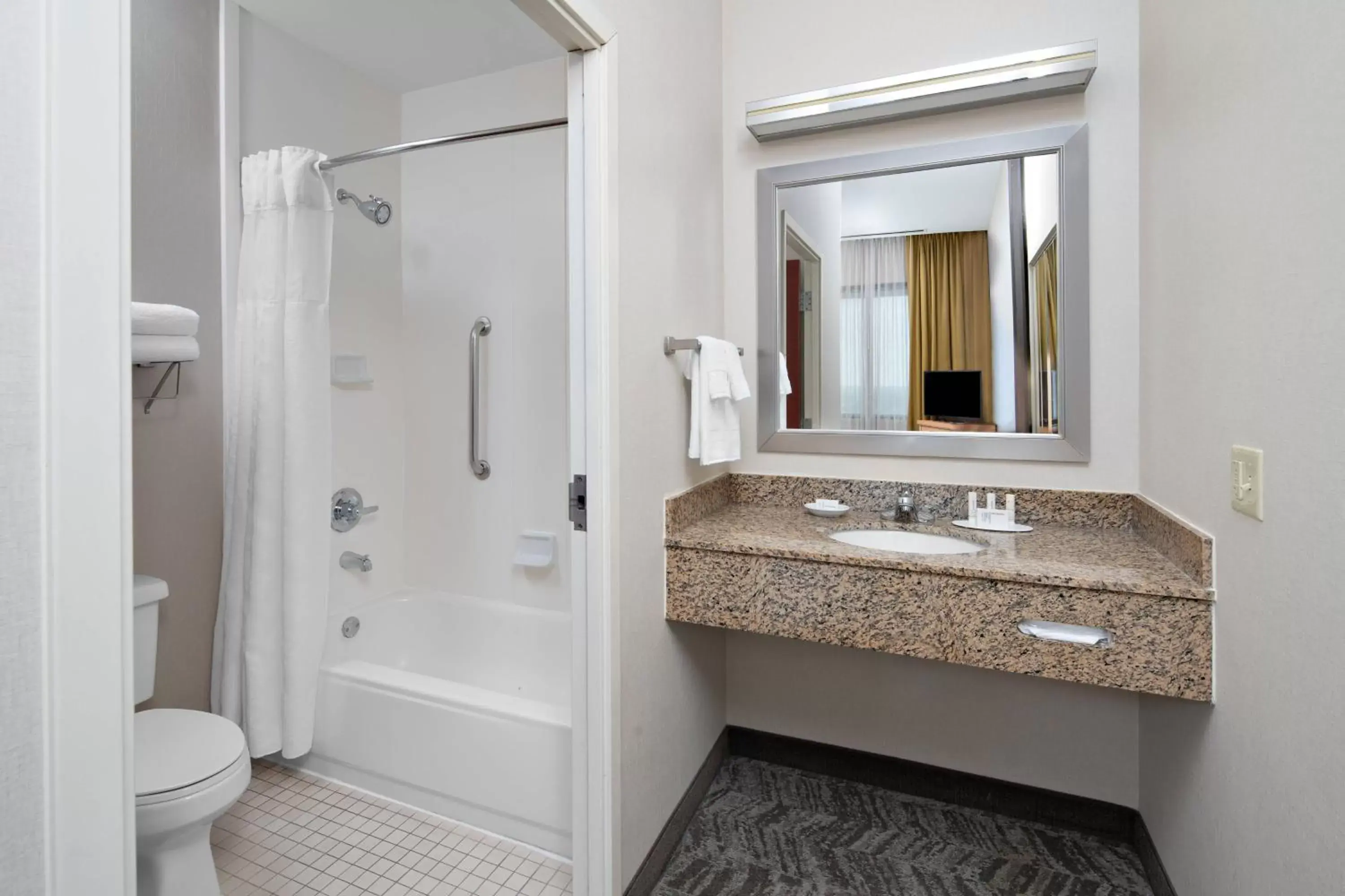 Bathroom in SpringHill Suites by Marriott Chicago O'Hare