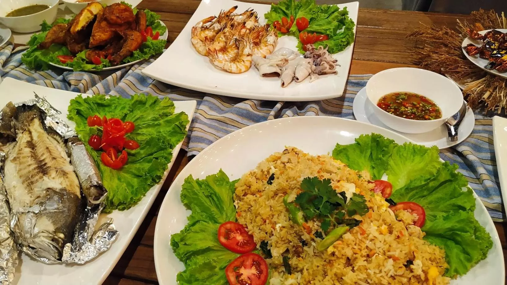 Food and drinks in Ao Luek Panoramic Pool-SHA Plus