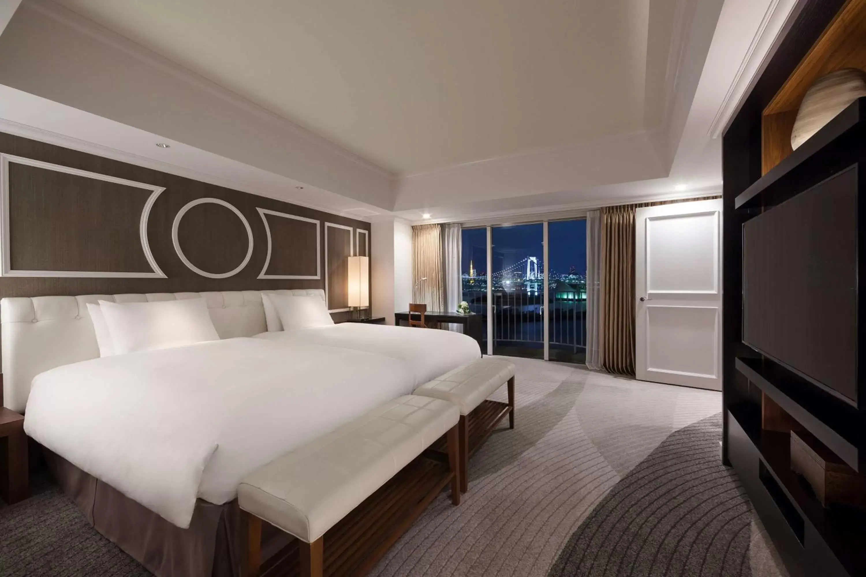 Bed in Hilton Tokyo Odaiba