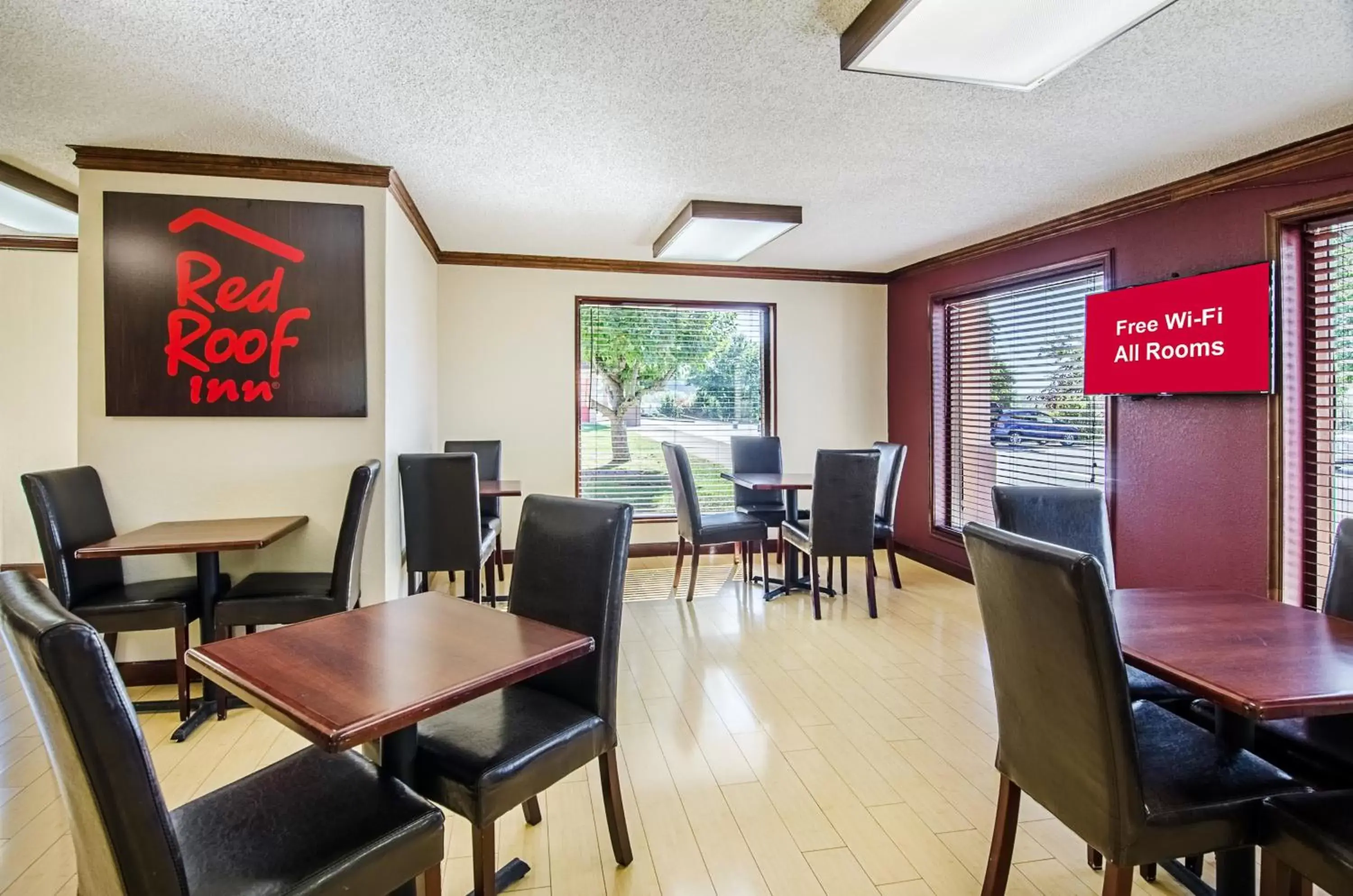 Breakfast, Restaurant/Places to Eat in Red Roof Inn Kingsport
