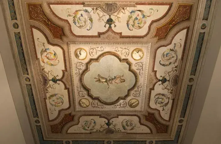 Decorative detail in Hotel Palazzo D'Erchia