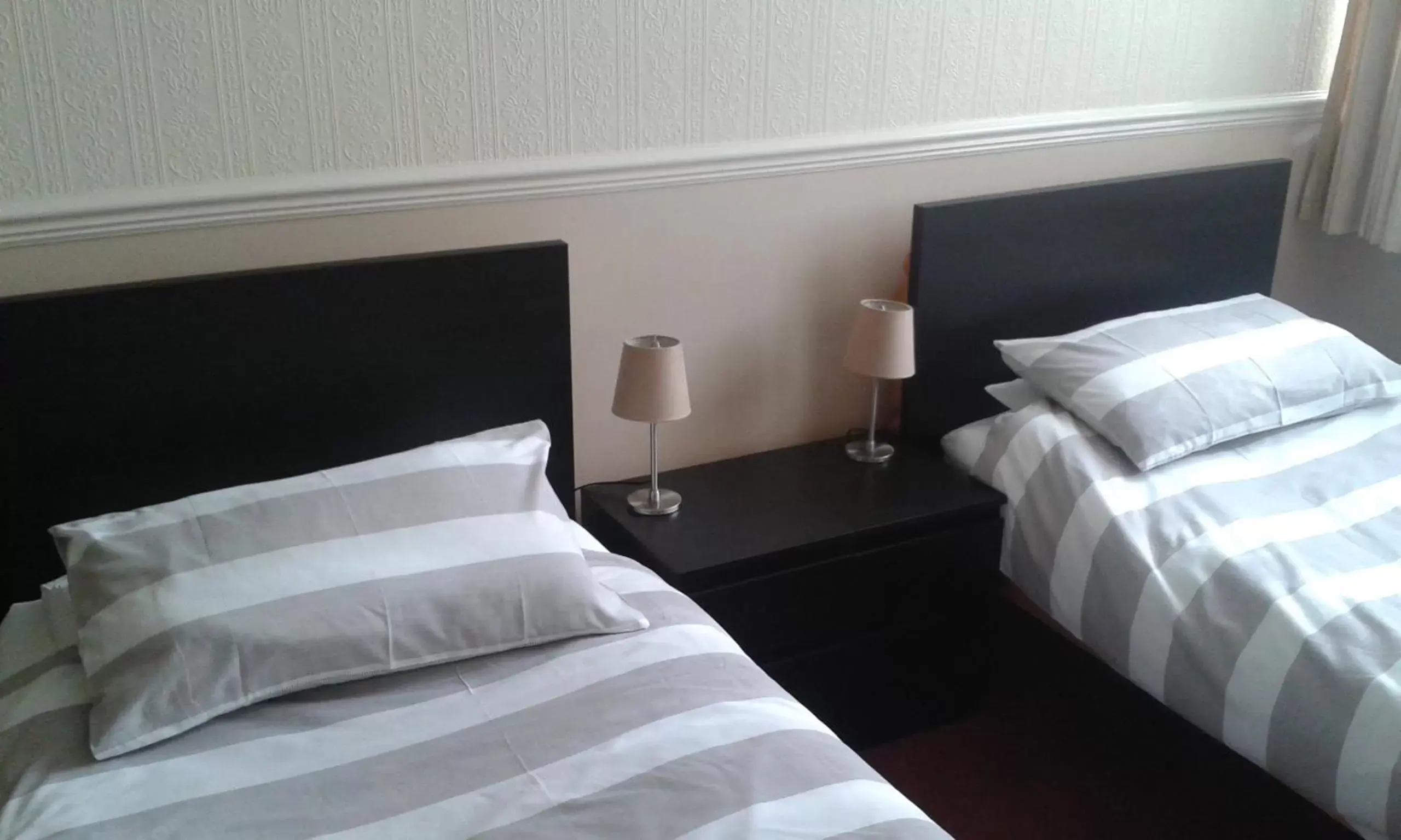 Standard Twin Room with Shared Bathroom in Gilesgate Moor Hotel Standard Twin Room with Shared Bathroom in Gilesgate Moor Hotel