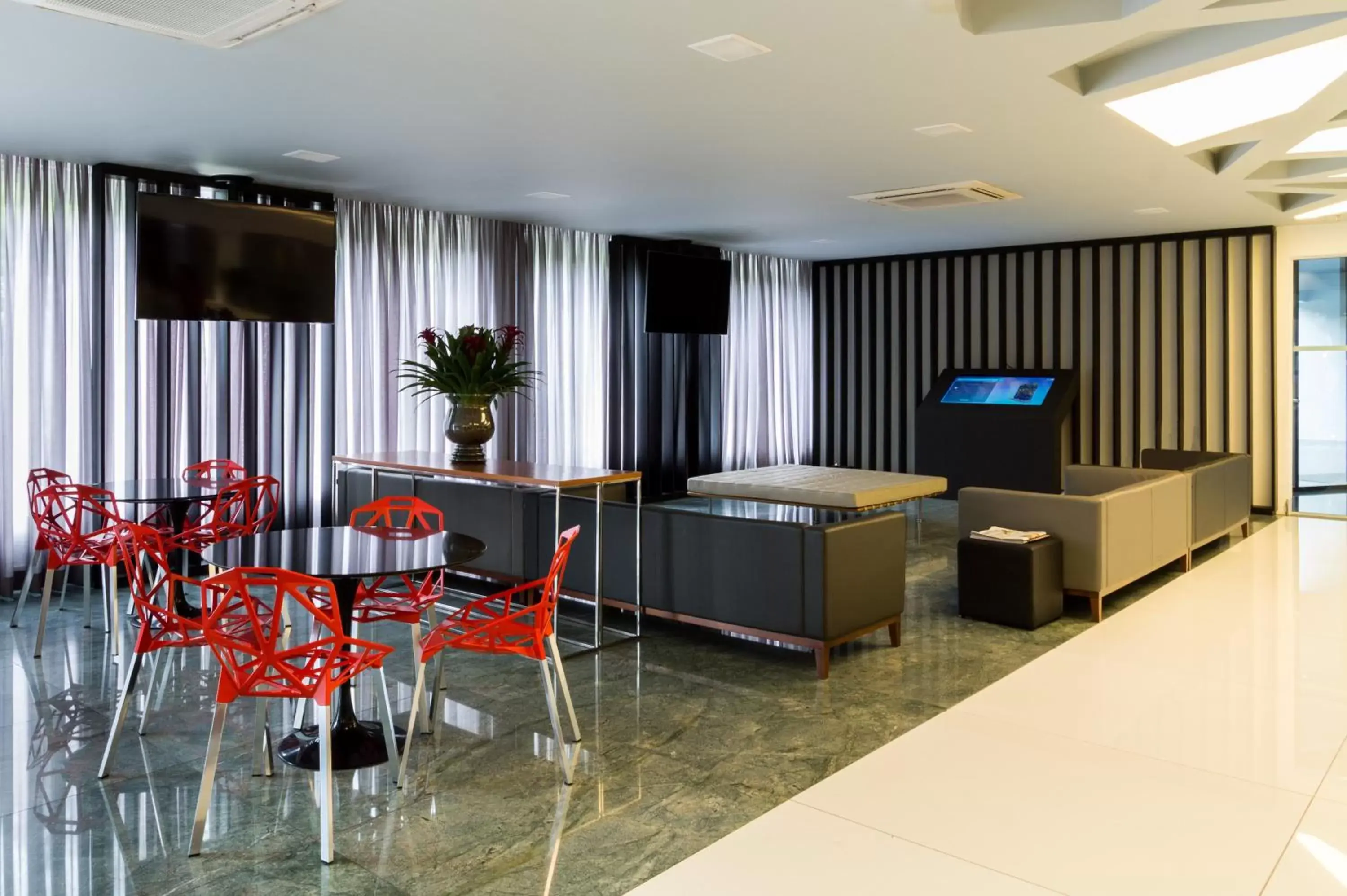 Lobby or reception, Seating Area in Hotel WZ Jardins