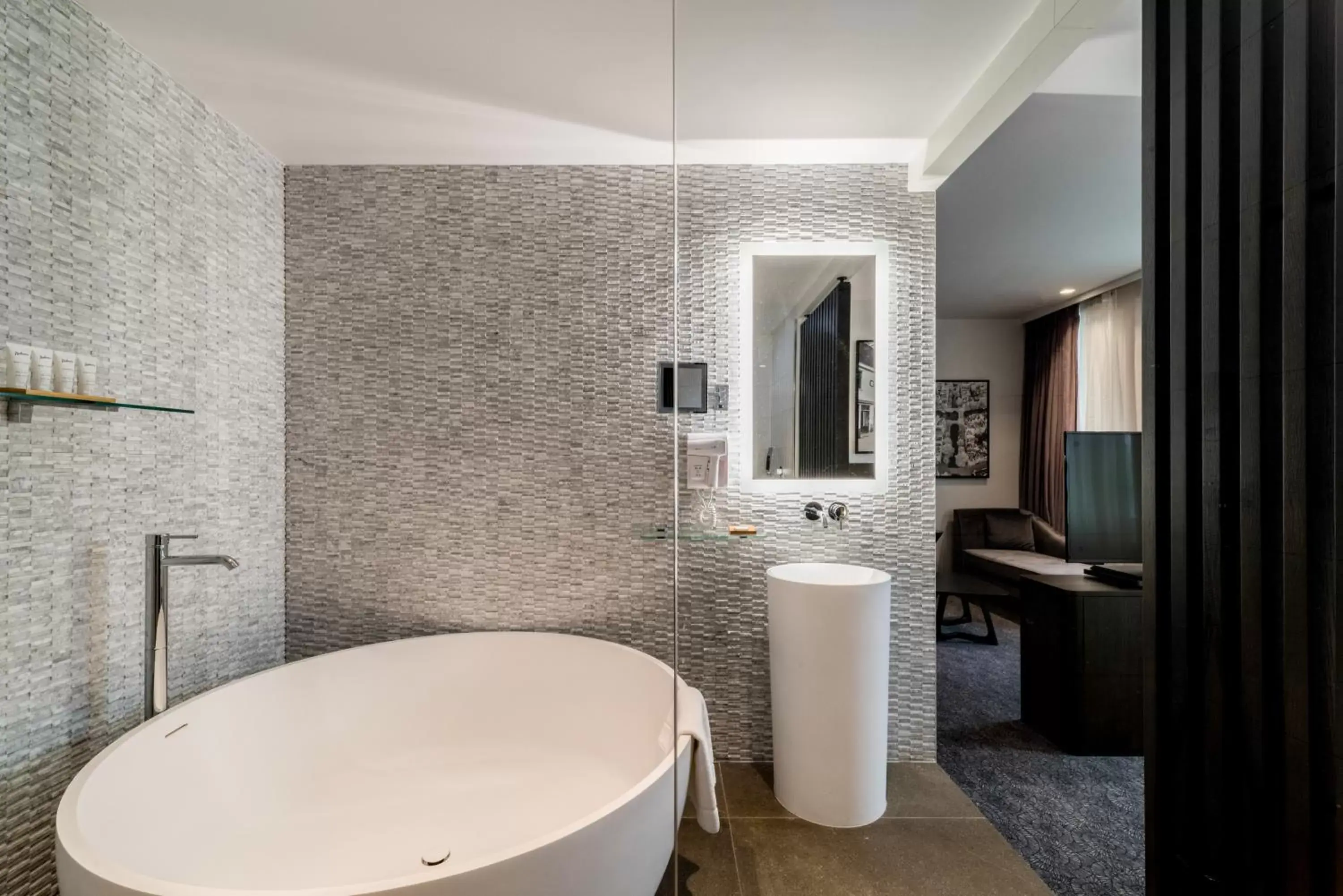 Bathroom in Radisson Hotel & Suites Amsterdam South