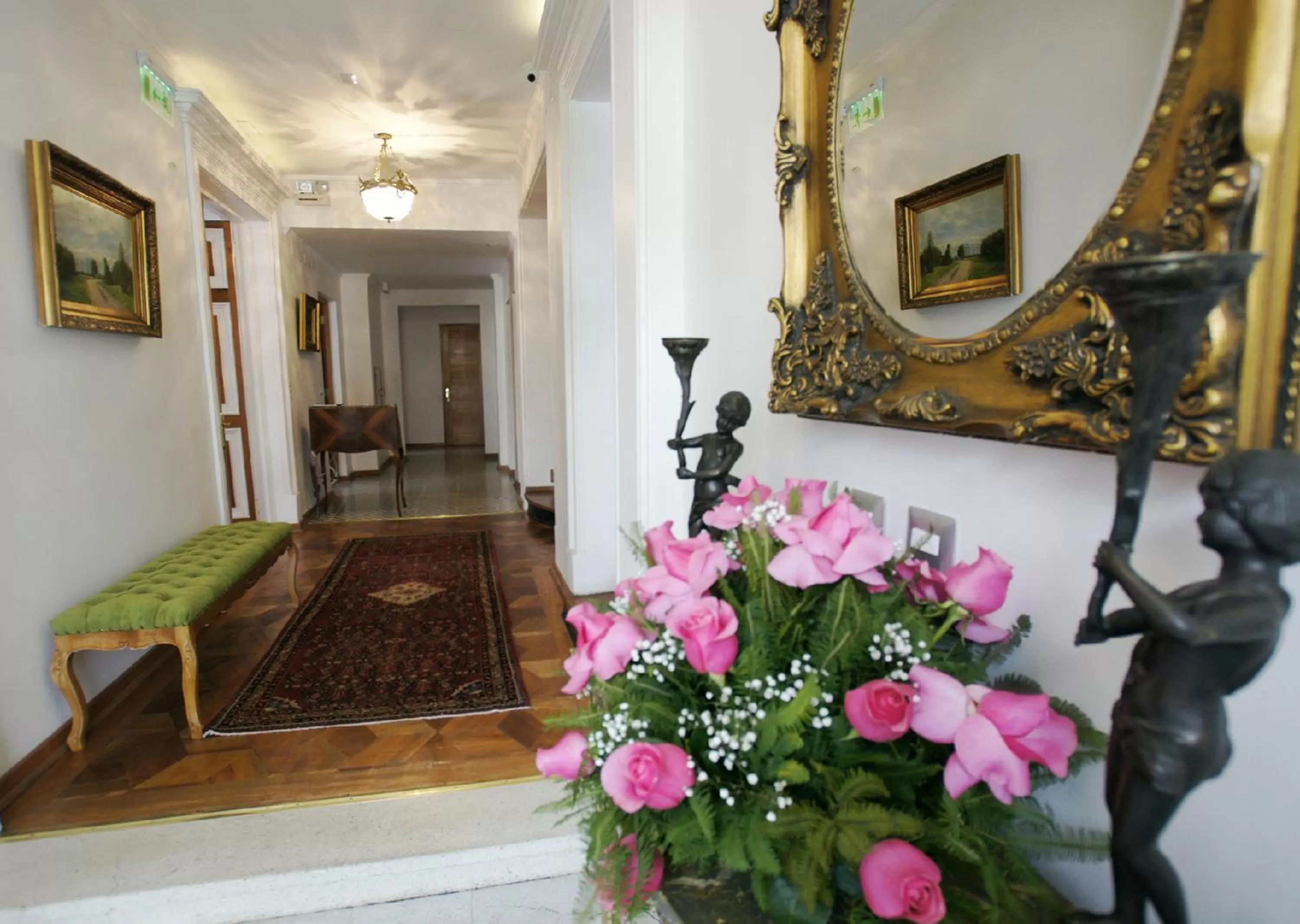 Lobby or reception in Quiral Hotel Boutique