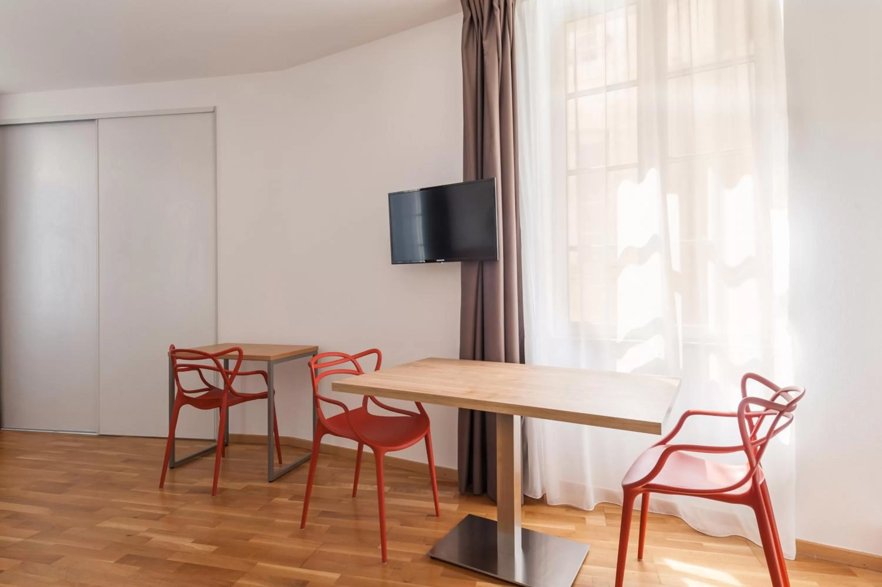 TV and multimedia in Residhotel Vieux Port