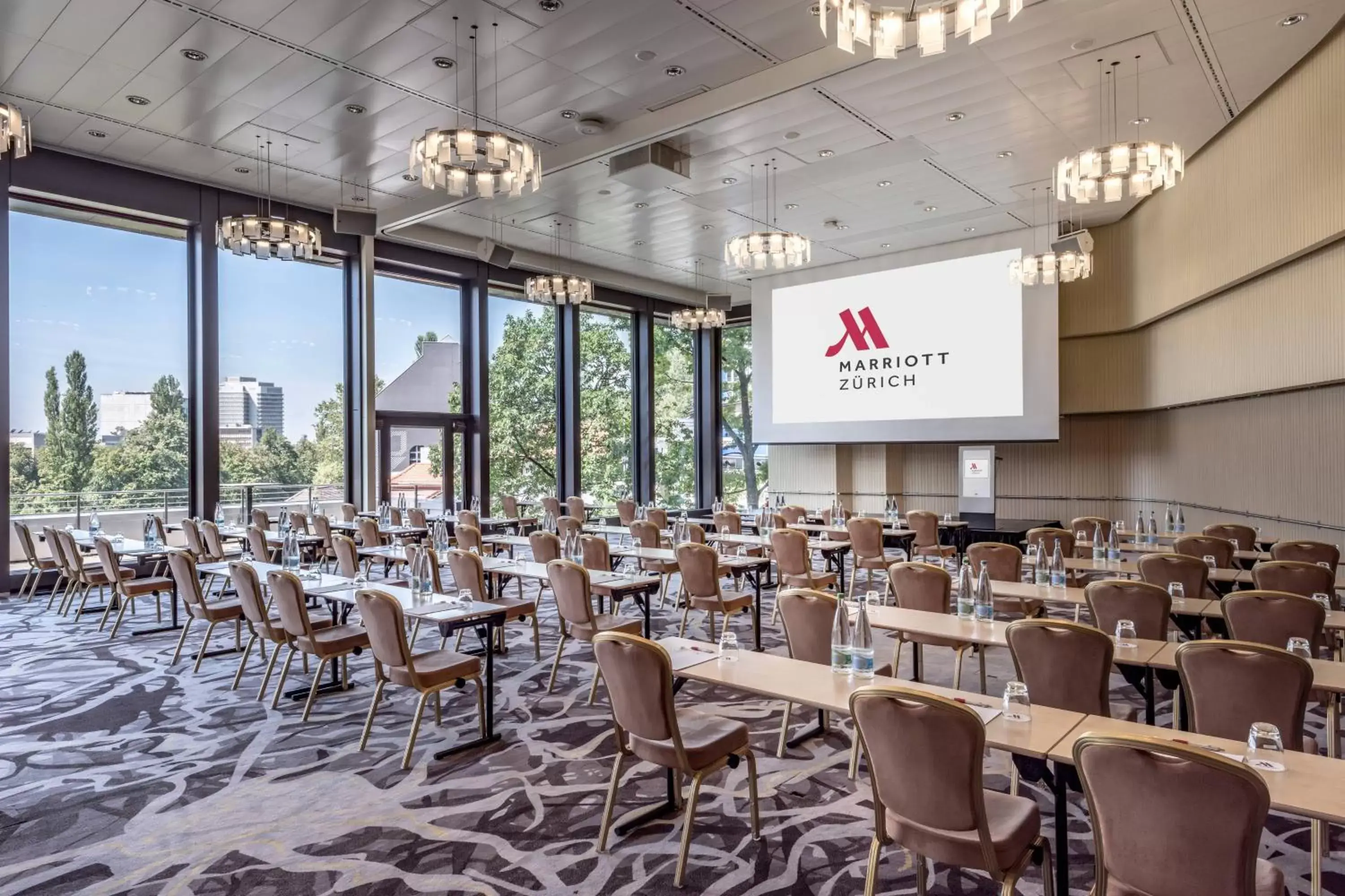 Meeting/conference room in Zurich Marriott Hotel