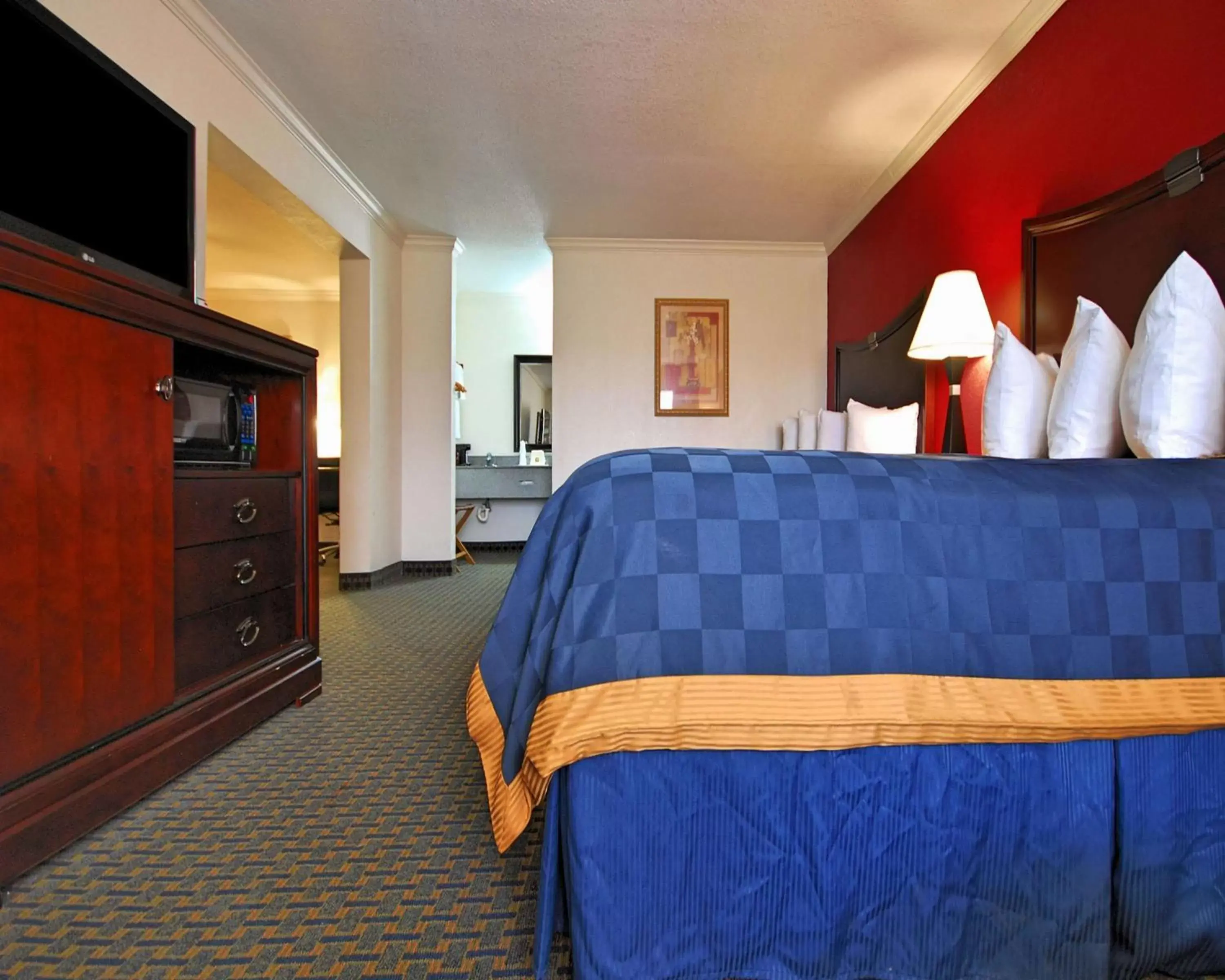 Photo of the whole room, Bed in Americas Best Value Inn Kingsville