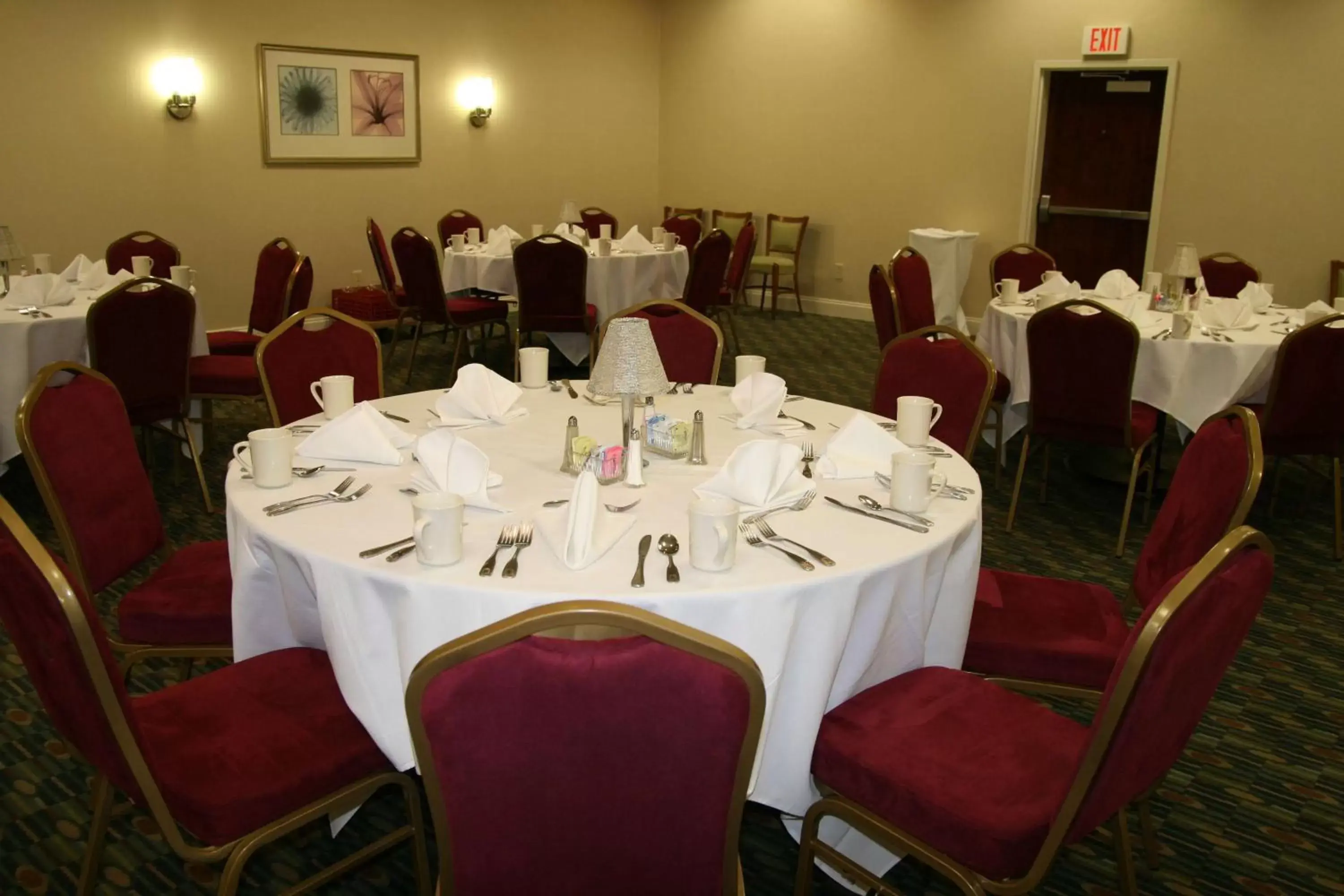 Meeting/conference room, Restaurant/Places to Eat in DoubleTree by Hilton Augusta