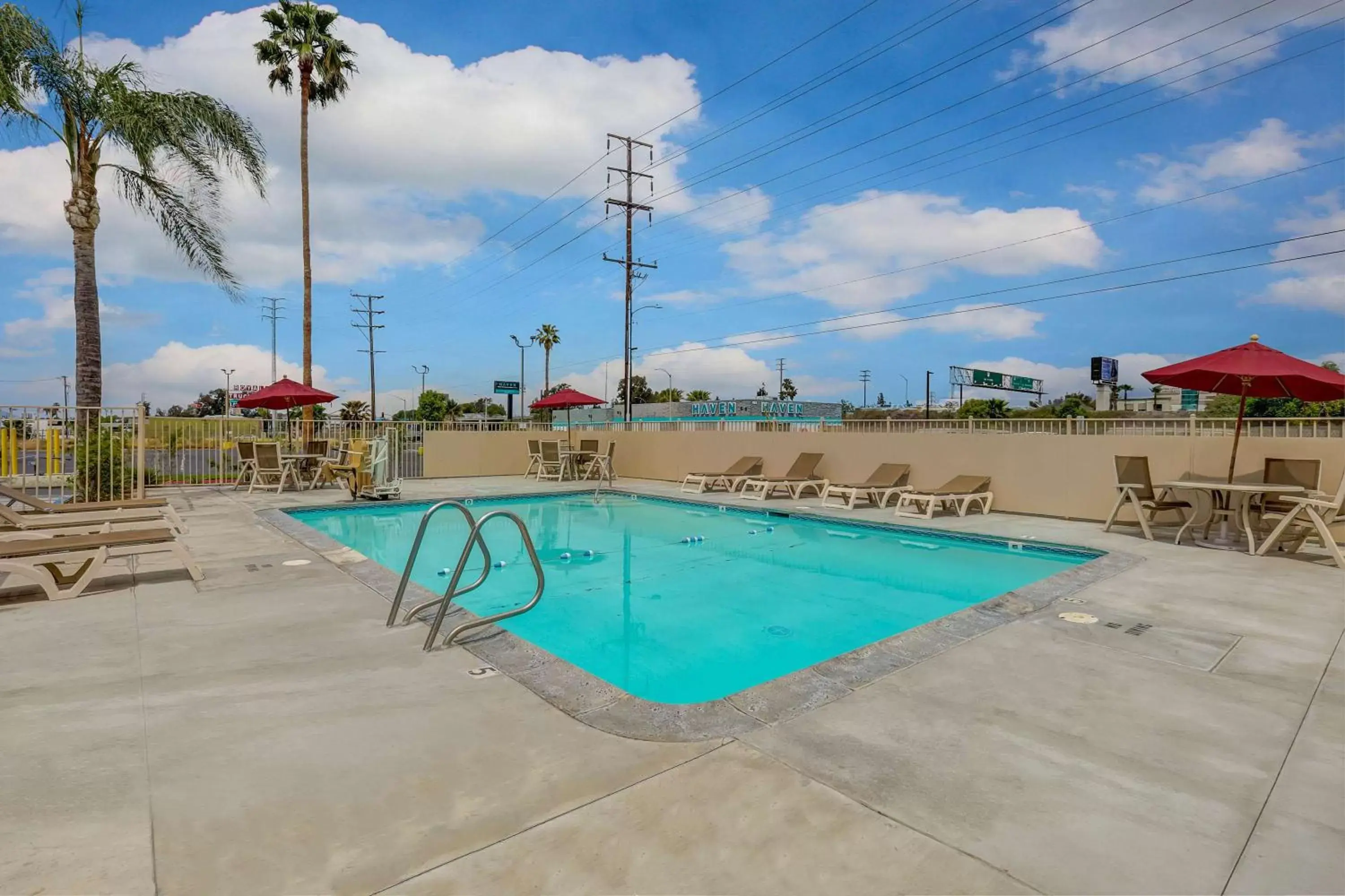 Activities, Swimming Pool in Motel 6-San Bernardino, CA - South