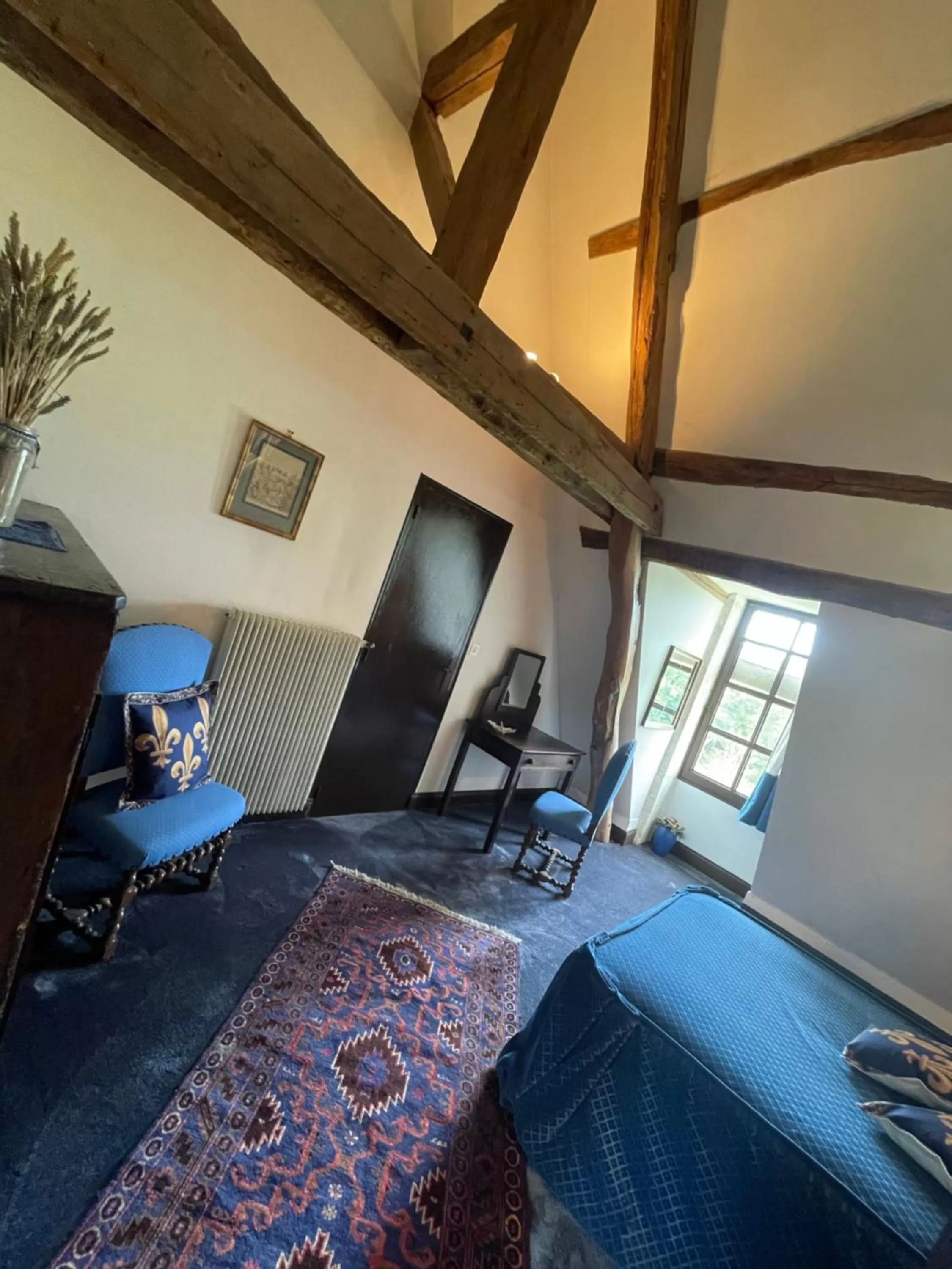 Photo of the whole room, TV/Entertainment Center in Manoir de la Rémonière