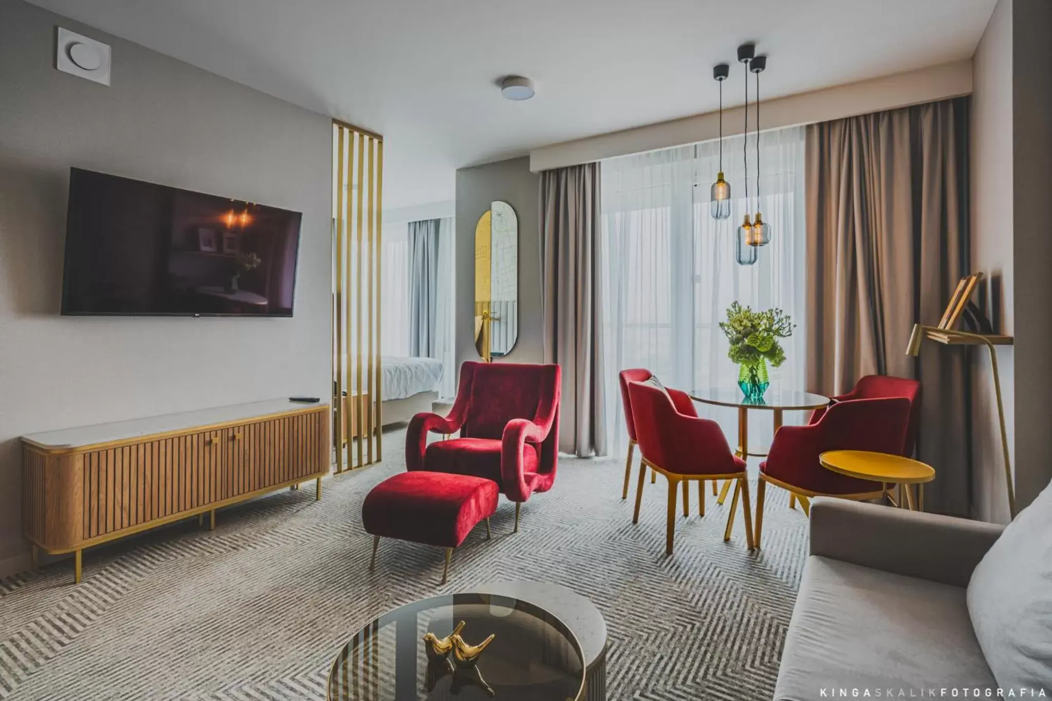 Living room, Seating Area in Royal Tulip Warsaw Apartments