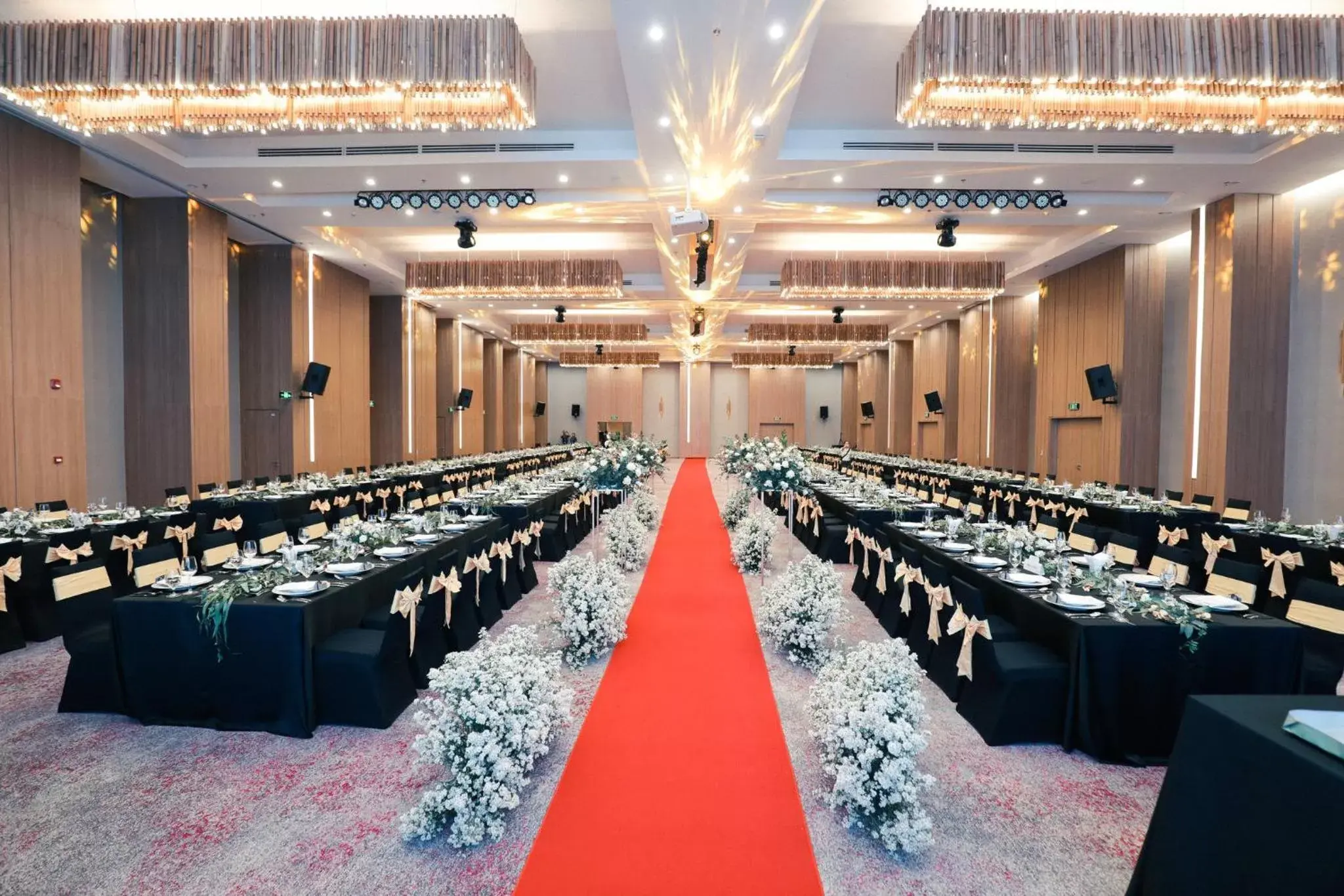 Meeting/conference room, Banquet Facilities in Holiday Inn & Suites Saigon Airport, an IHG Hotel