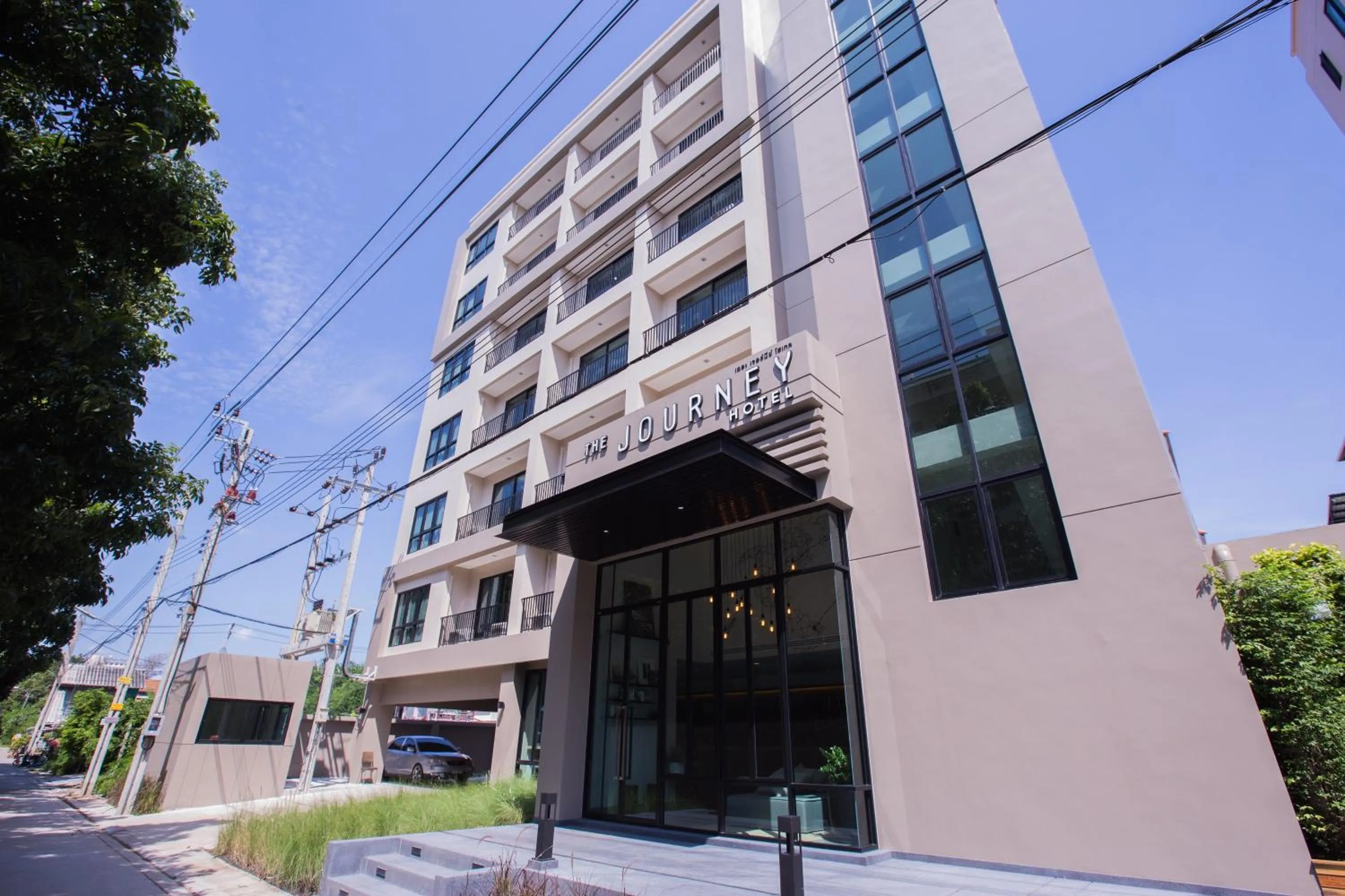 Facade/entrance in The Journey Hotel Laksi