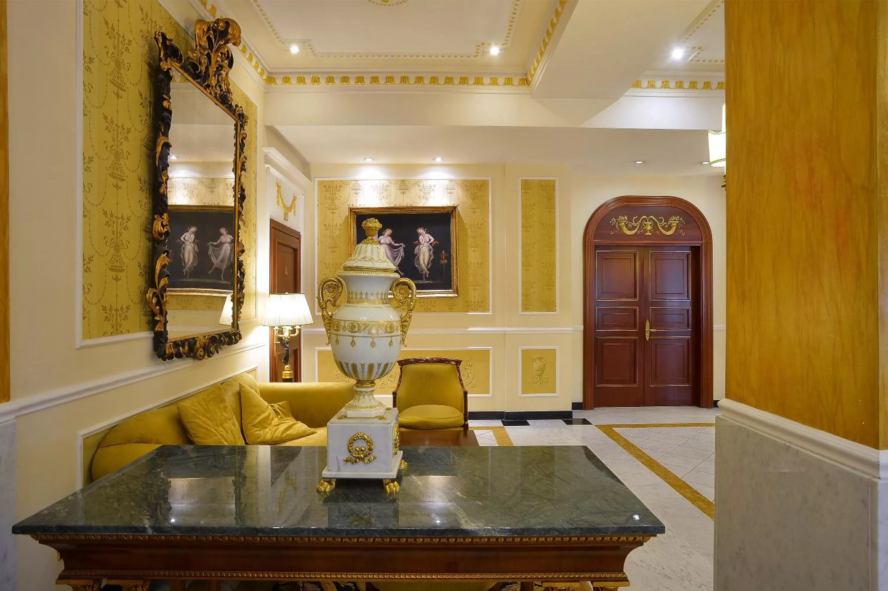 Lobby or reception in Zanhotel Europa Lobby or reception in Zanhotel Europa