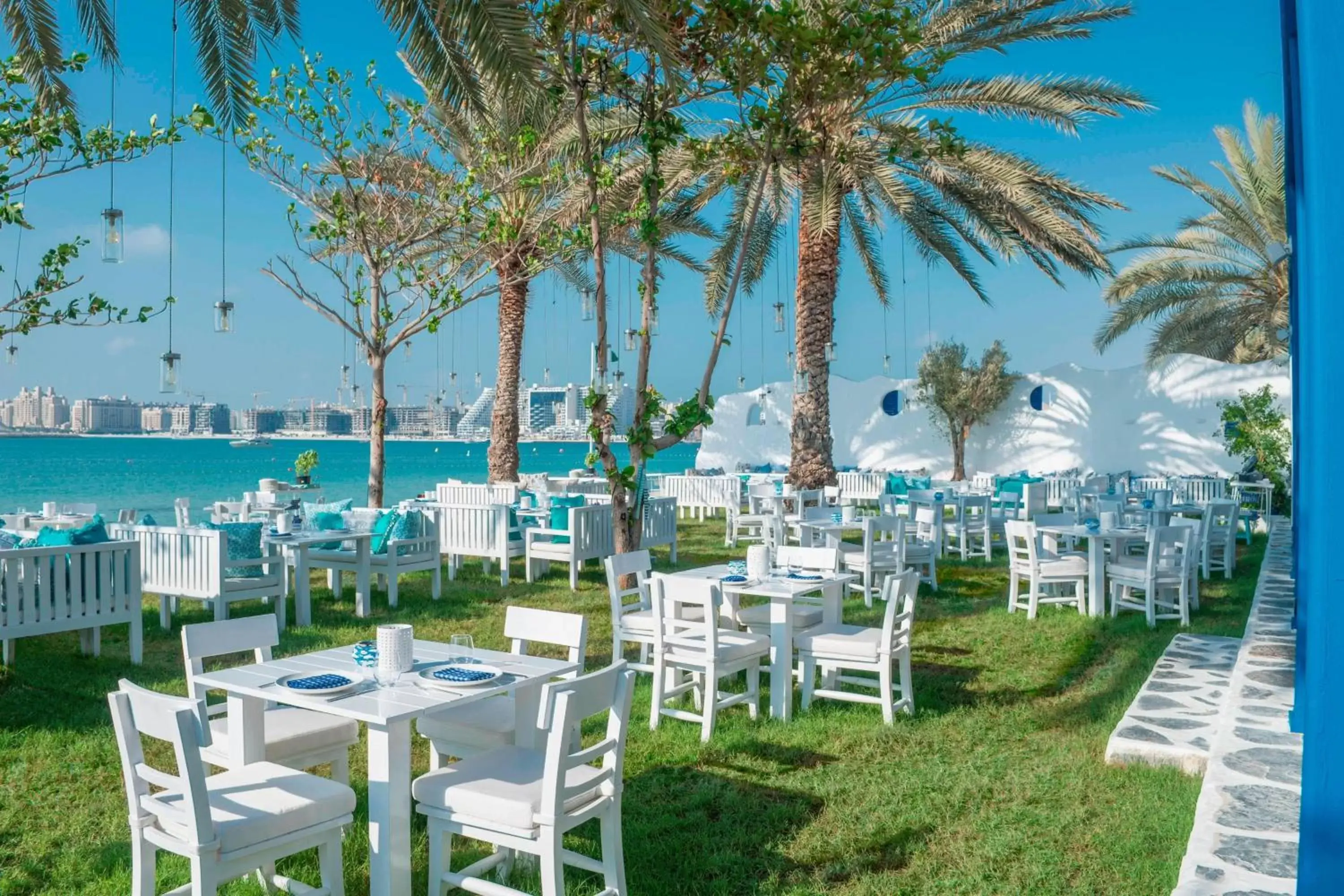 Beach, Restaurant/Places to Eat in Le Meridien Mina Seyahi Beach Resort & Waterpark