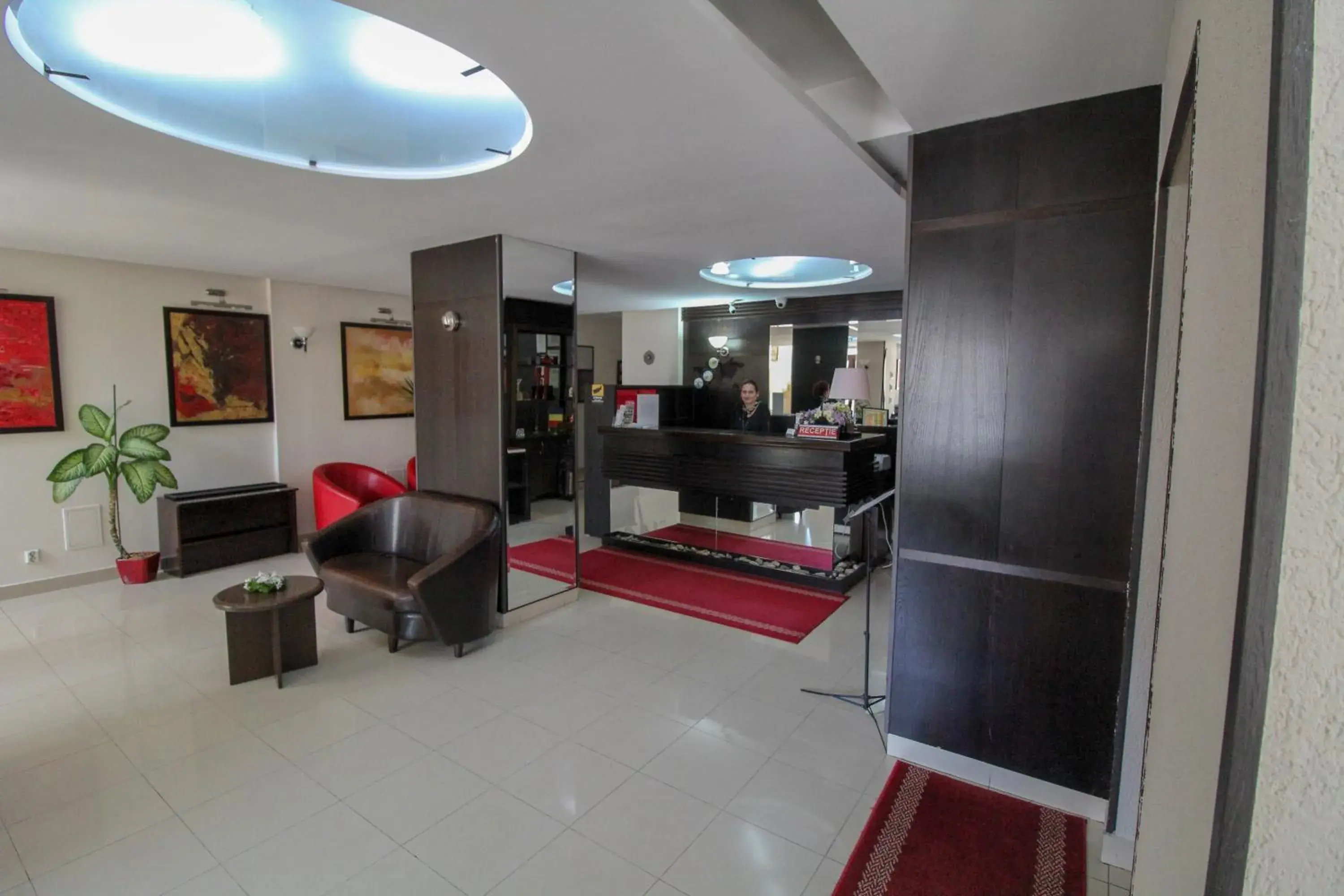 Staff, Lobby/Reception in Hotel Razvan