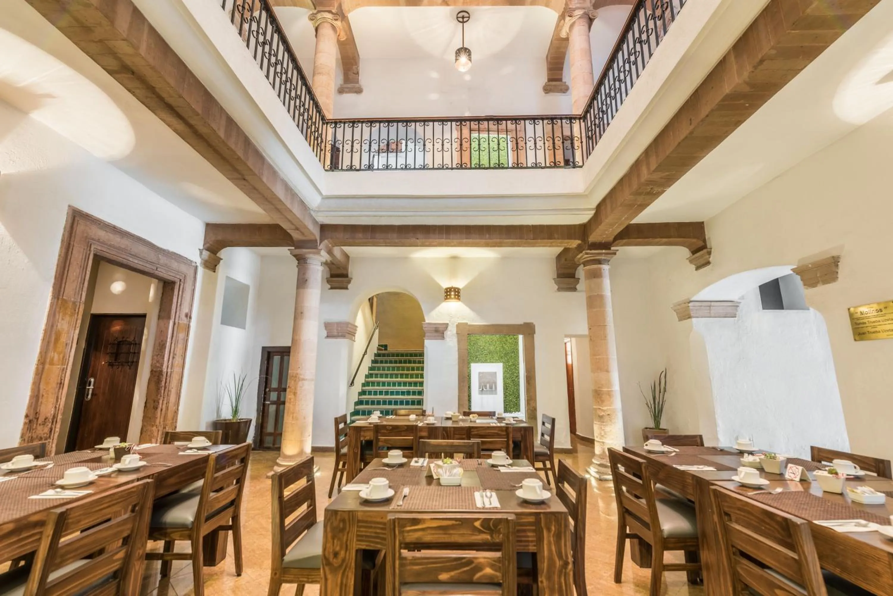 Restaurant/places to eat in Hotel Casa Virreyes