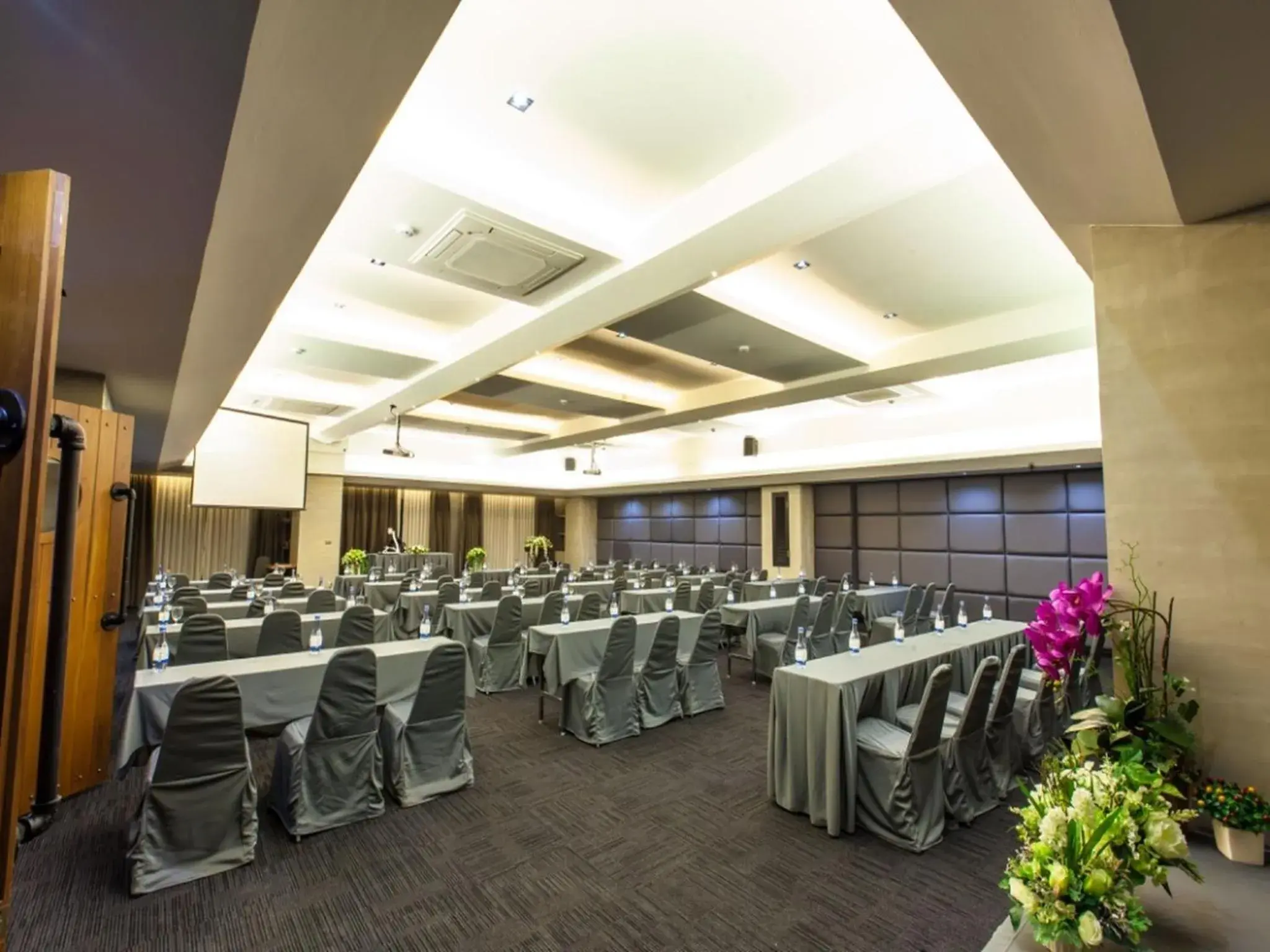 Other, Banquet Facilities in Loft Mania Boutique Hotel (SHA Extra Plus)