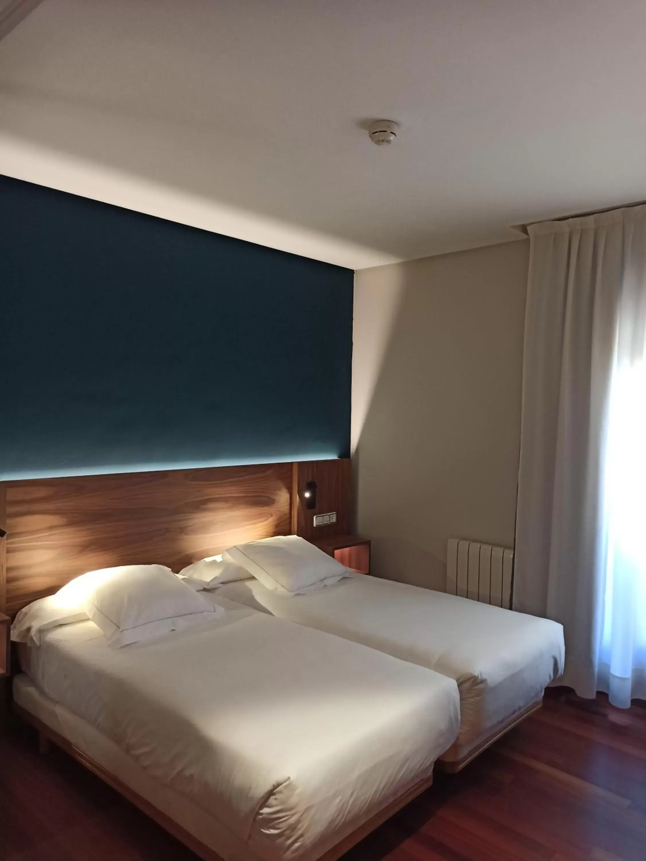 Bedroom, Bed in ARVA Spa París Bedroom, Bed in ARVA Spa París