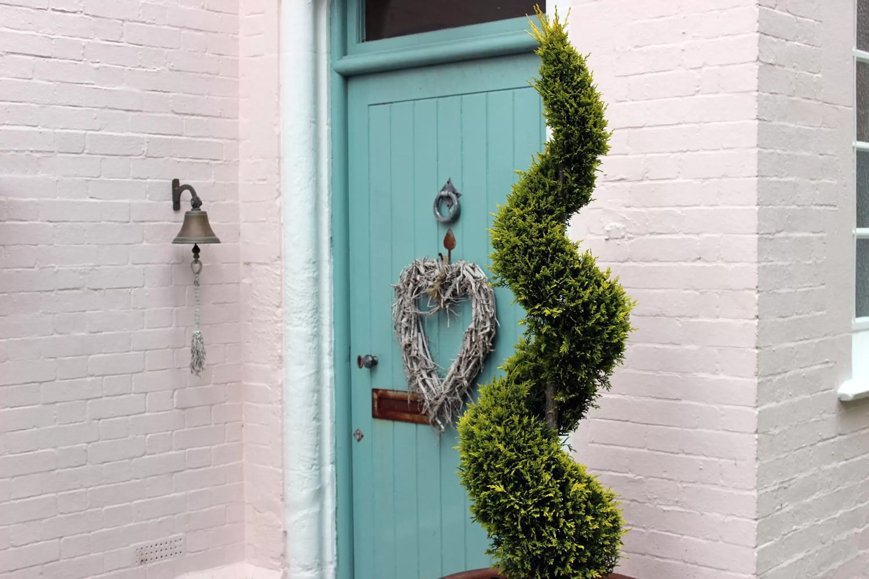 Facade/entrance in St Katharine's House