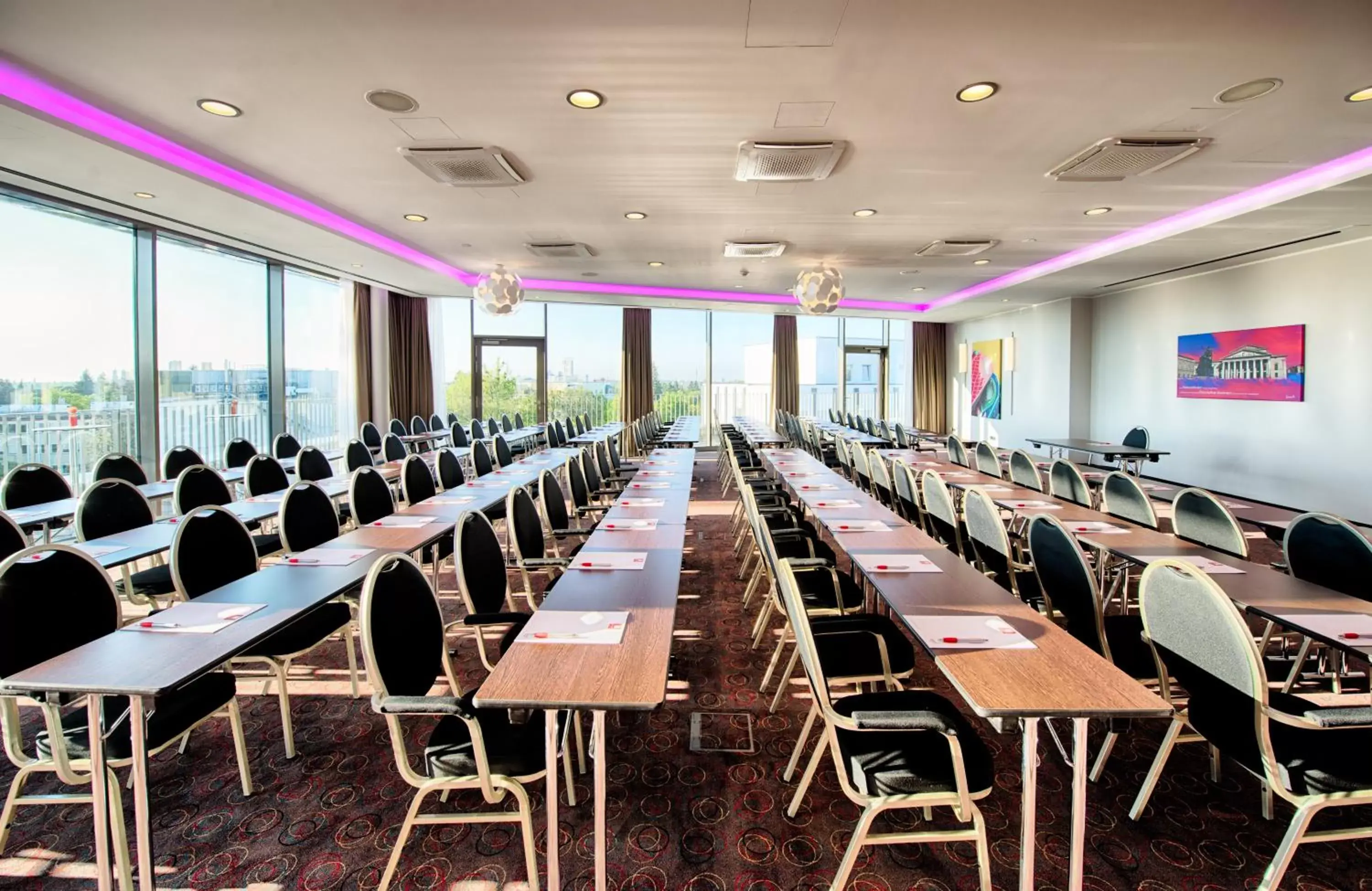 Meeting/conference room in Leonardo Hotel Munich City South