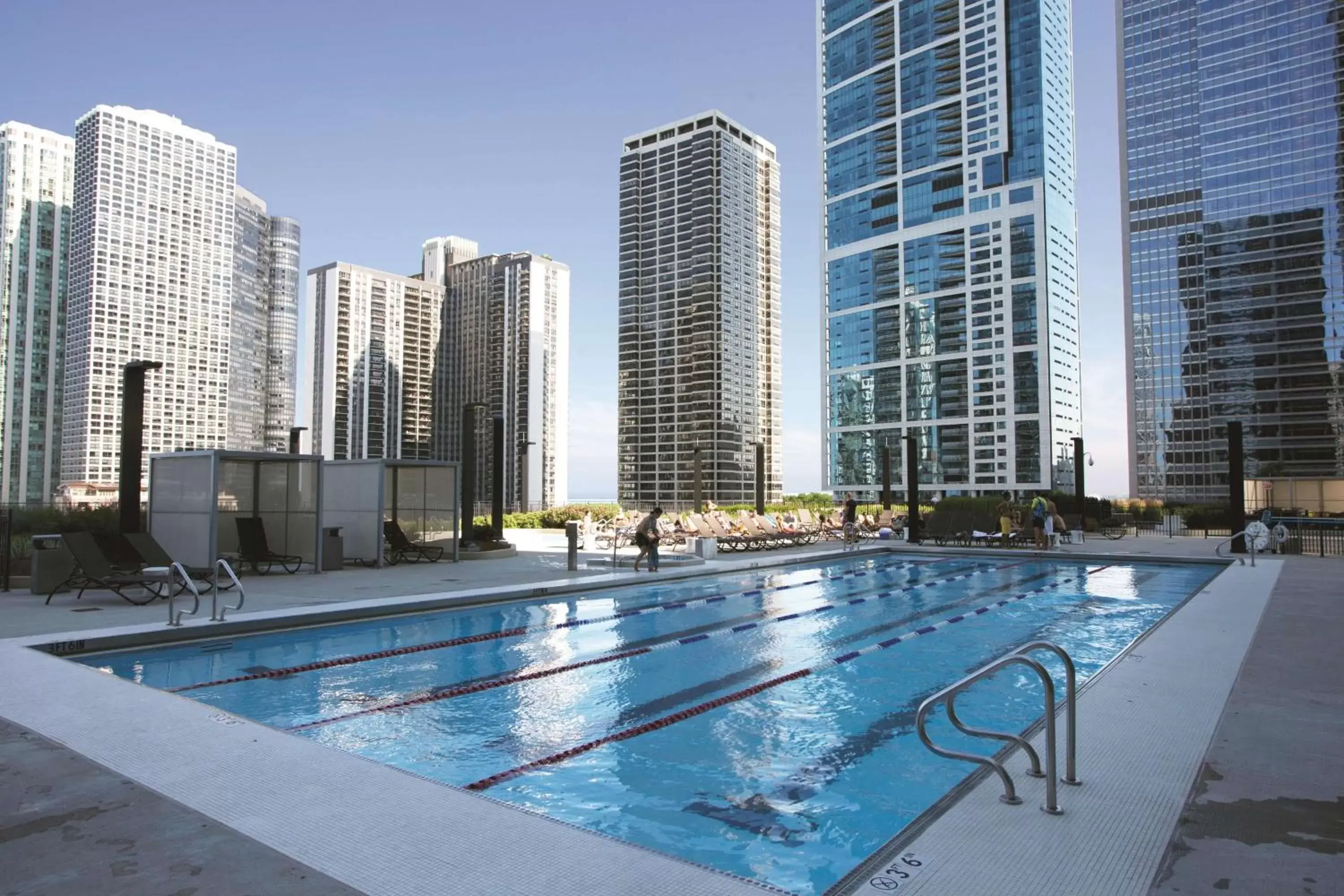 Activities, Swimming Pool in Radisson Blu Aqua Hotel Chicago