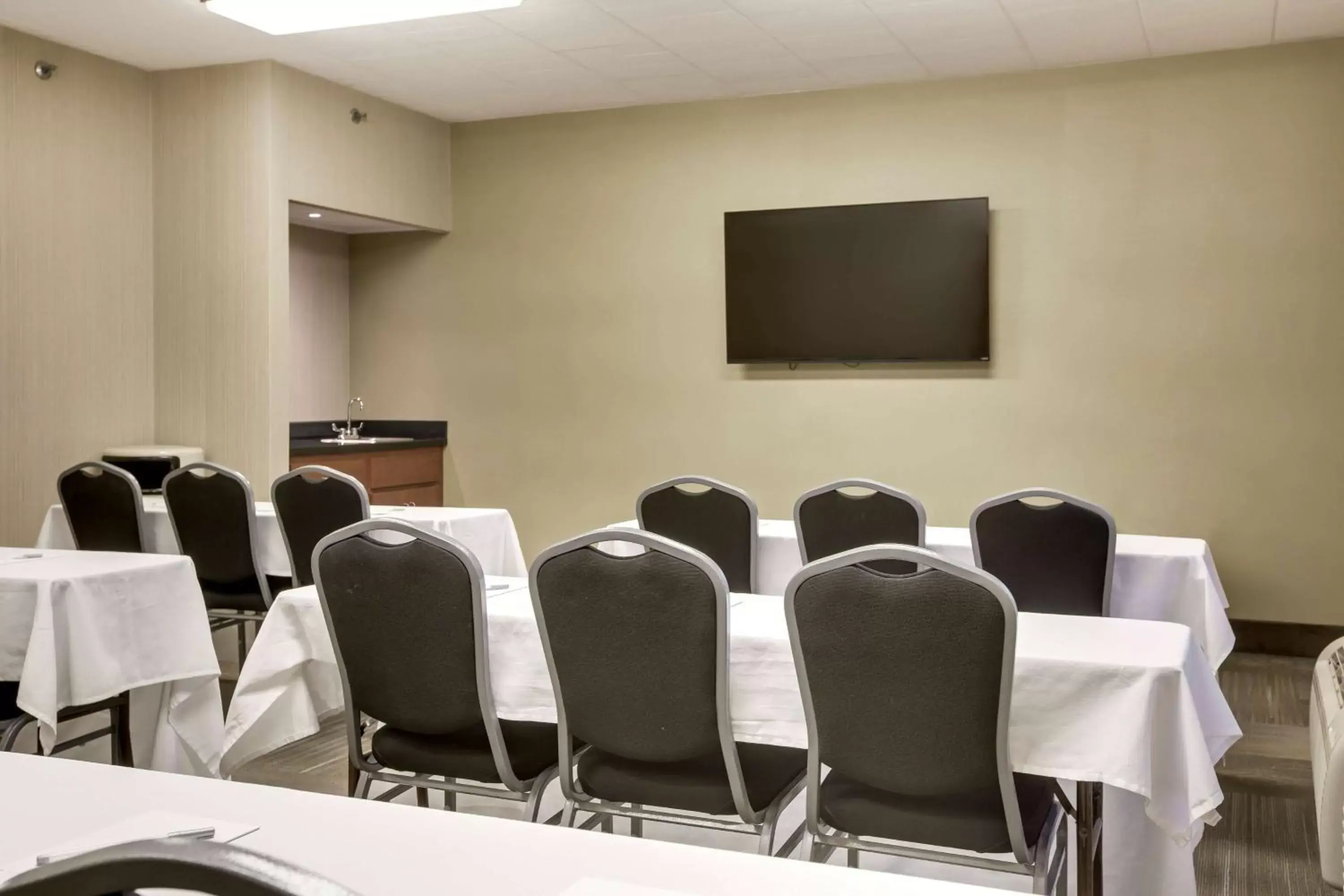 Meeting/conference room in Wingate by Wyndham Cranberry