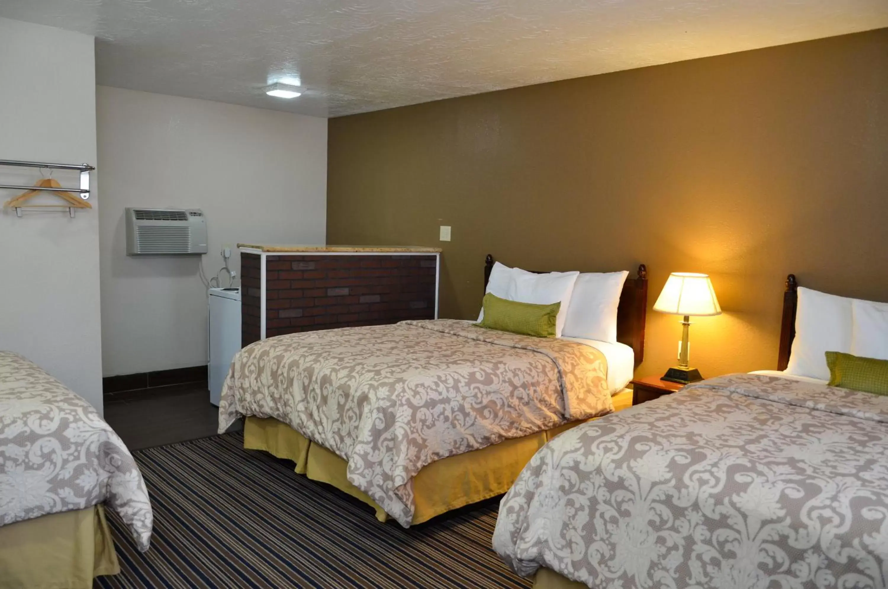 Deluxe Family Room in Route 66 Inn Deluxe Family Room in Route 66 Inn