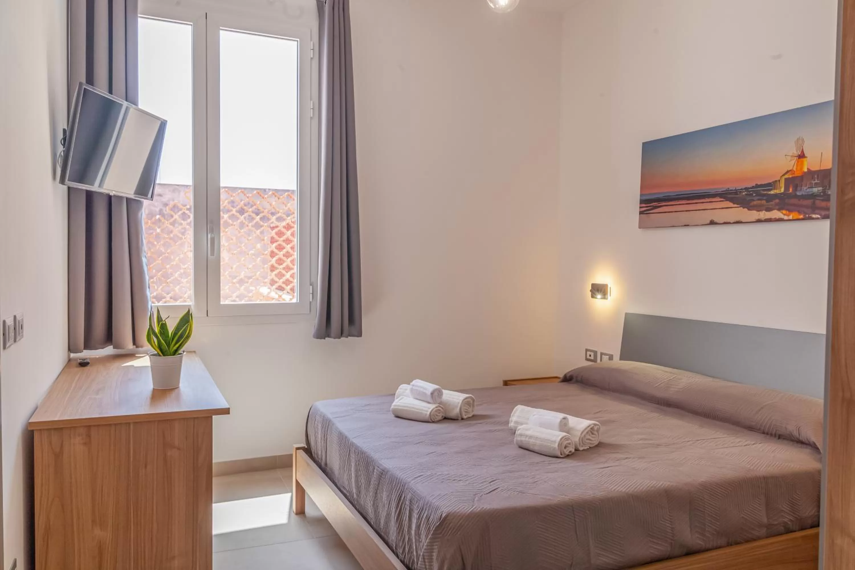 Photo of the whole room, Bed in Isgrò Rooms